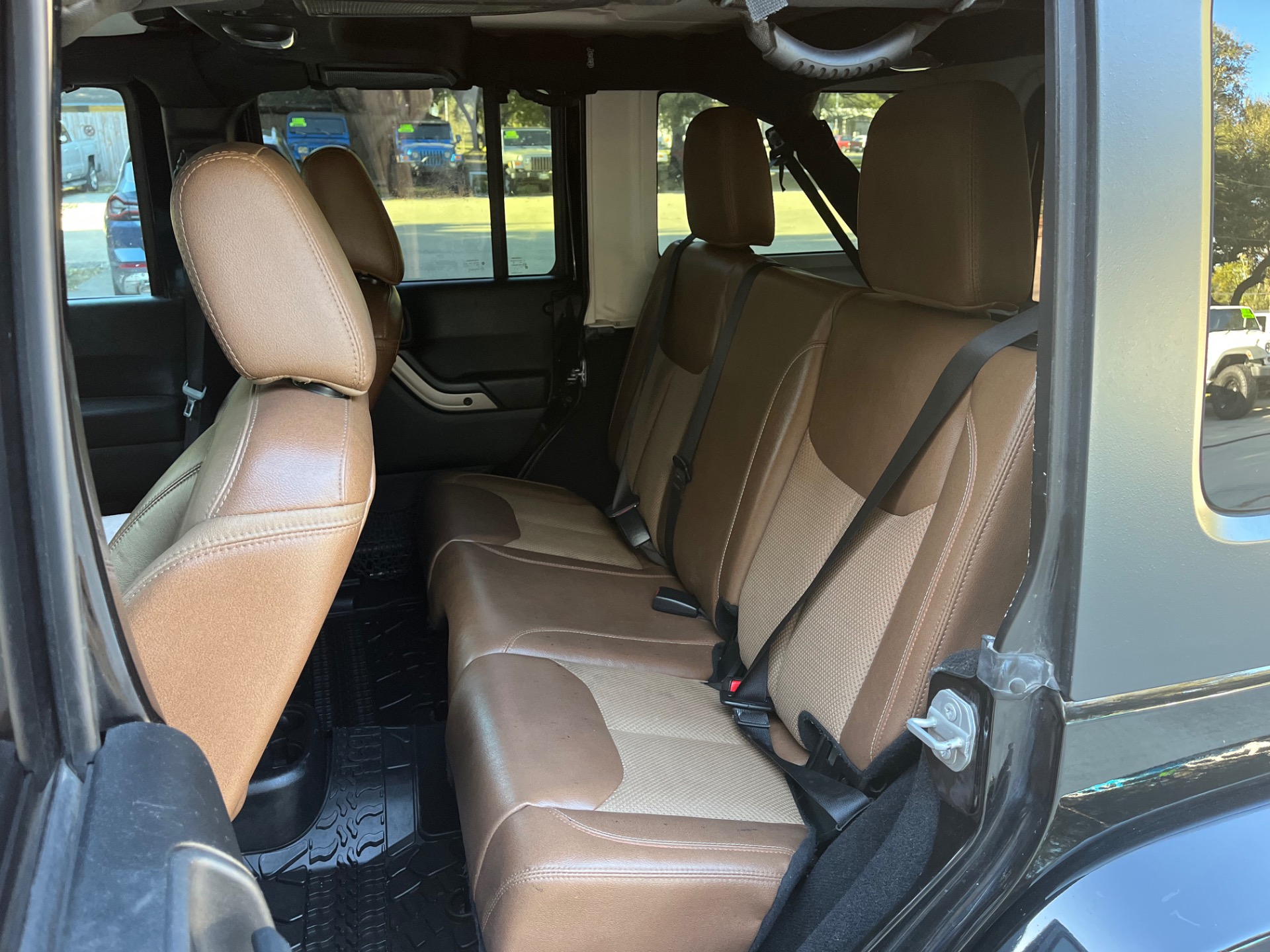 Used-2017-Jeep-Wrangler-Unlimited-75th-Anniversary-Edition