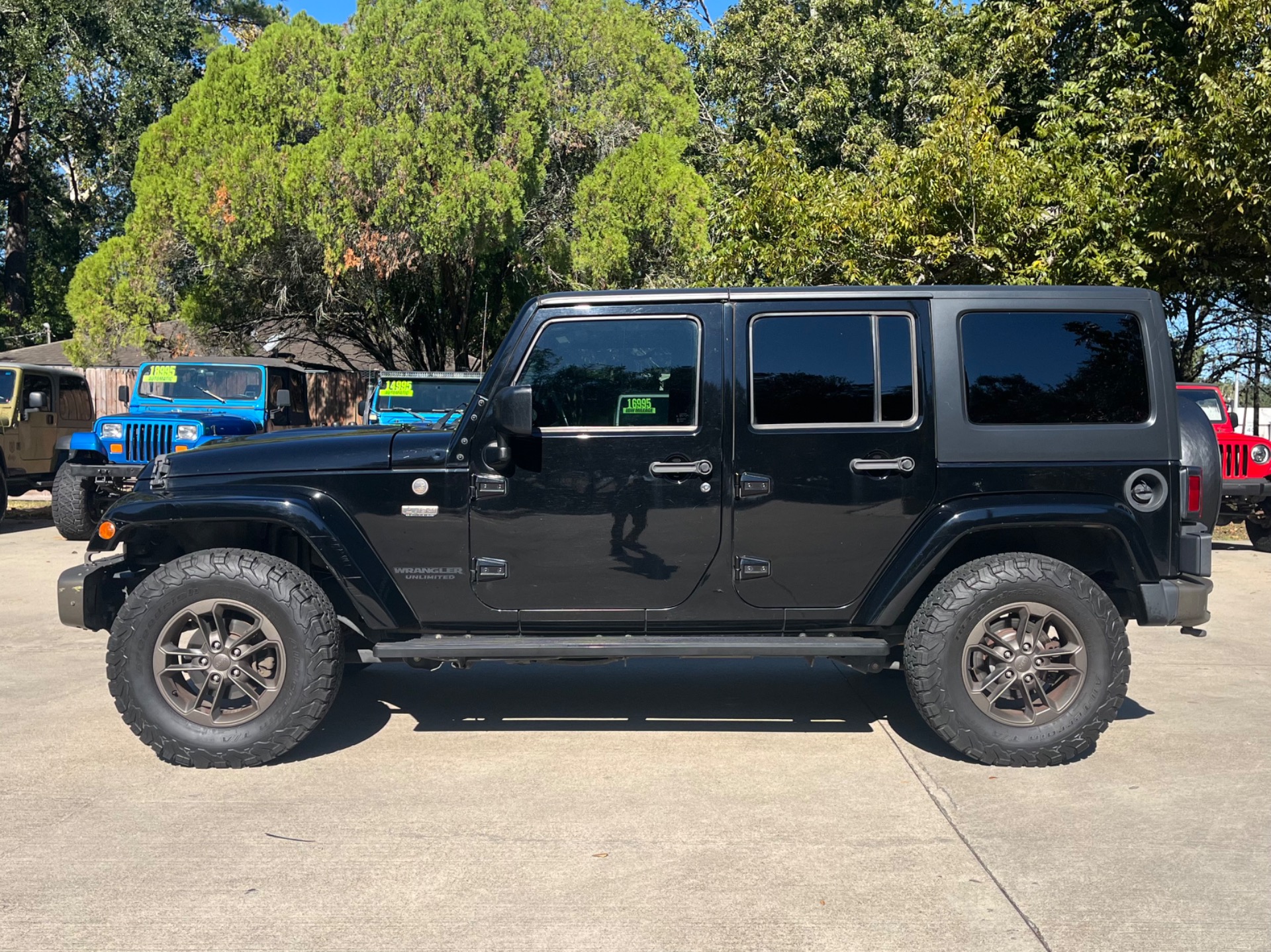 Used-2017-Jeep-Wrangler-Unlimited-75th-Anniversary-Edition