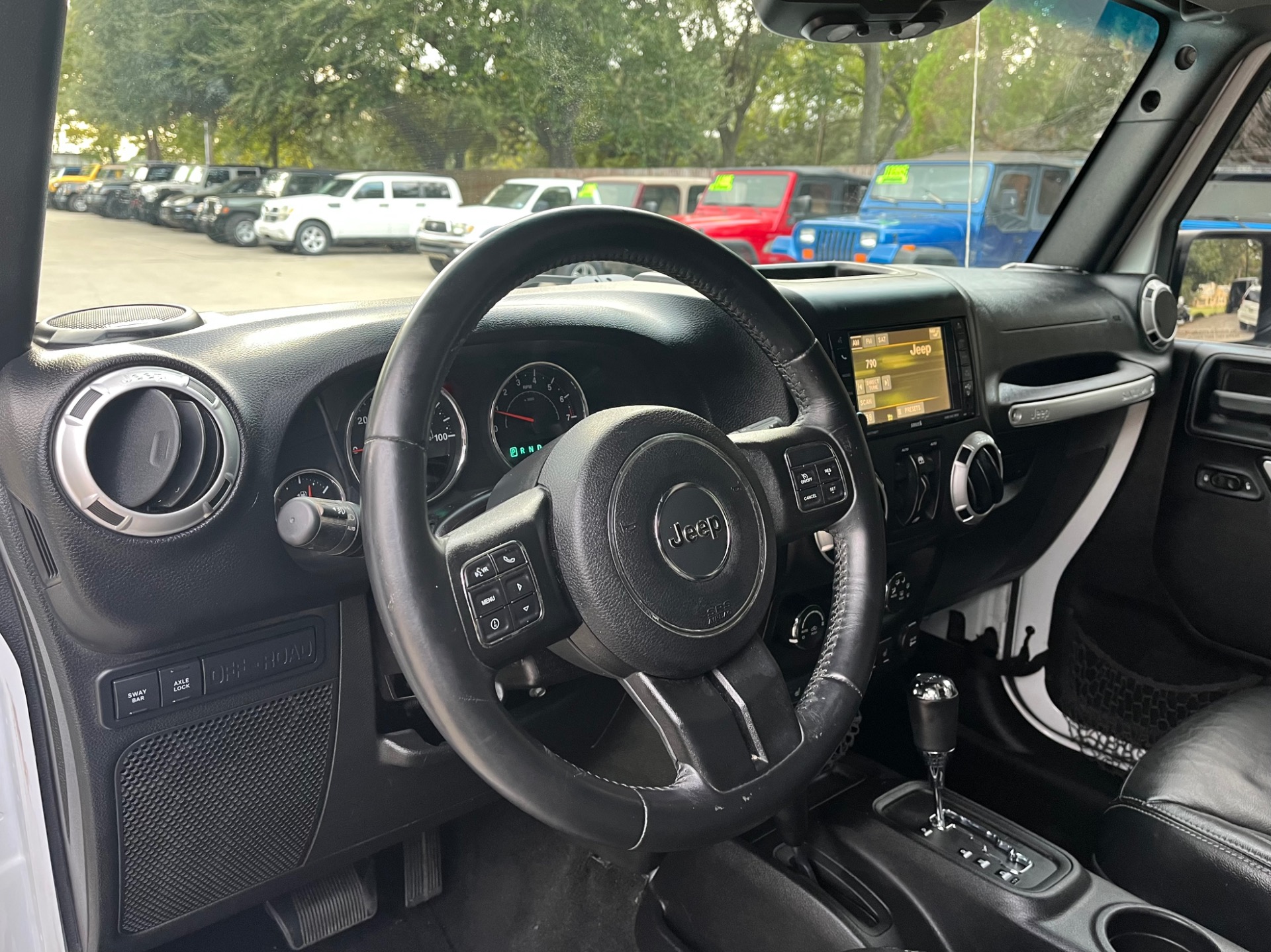 Used-2016-Jeep-Wrangler-Unlimited-Rubicon