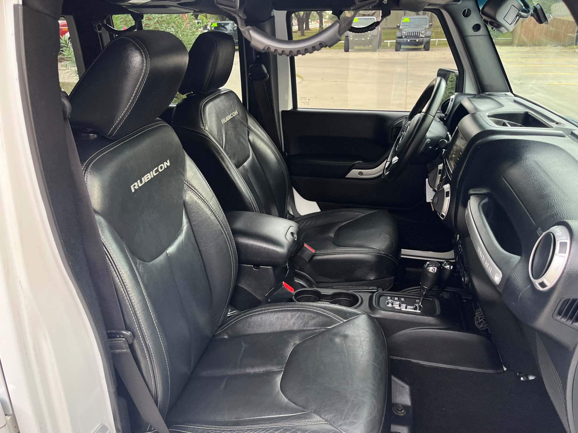 Used-2016-Jeep-Wrangler-Unlimited-Rubicon