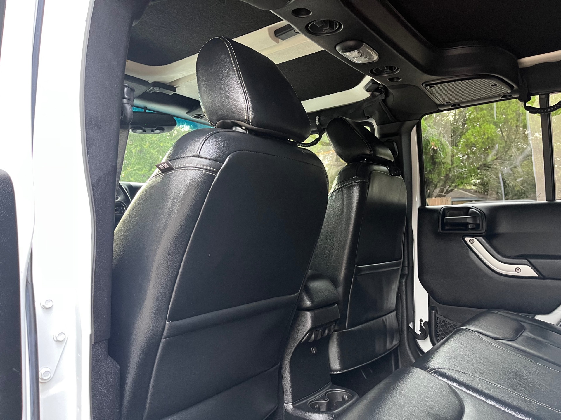 Used-2016-Jeep-Wrangler-Unlimited-Rubicon