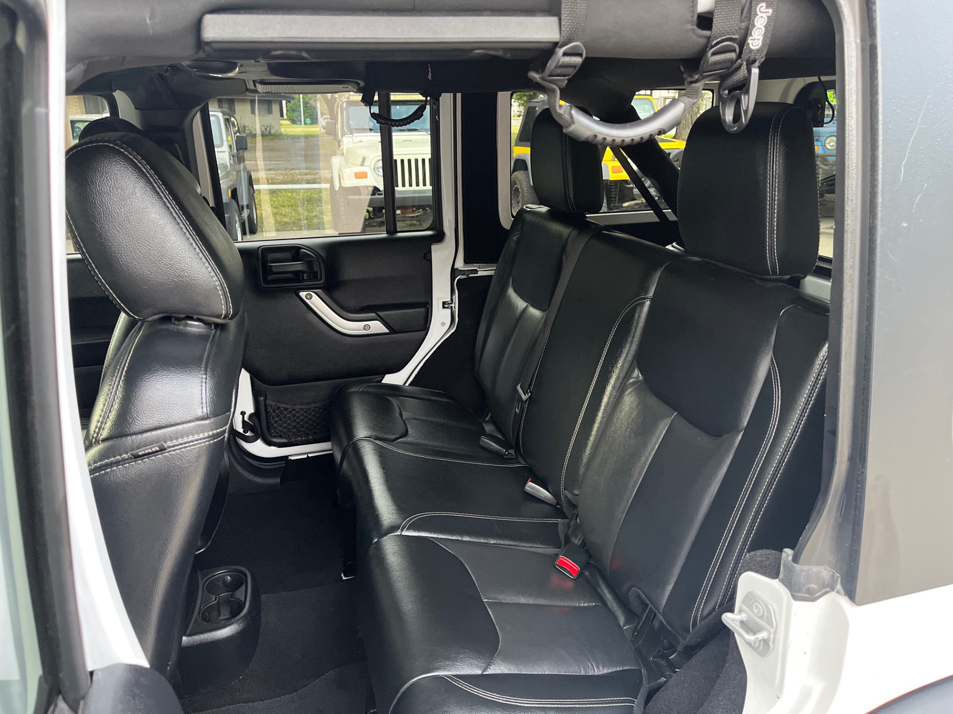 Used-2016-Jeep-Wrangler-Unlimited-Rubicon