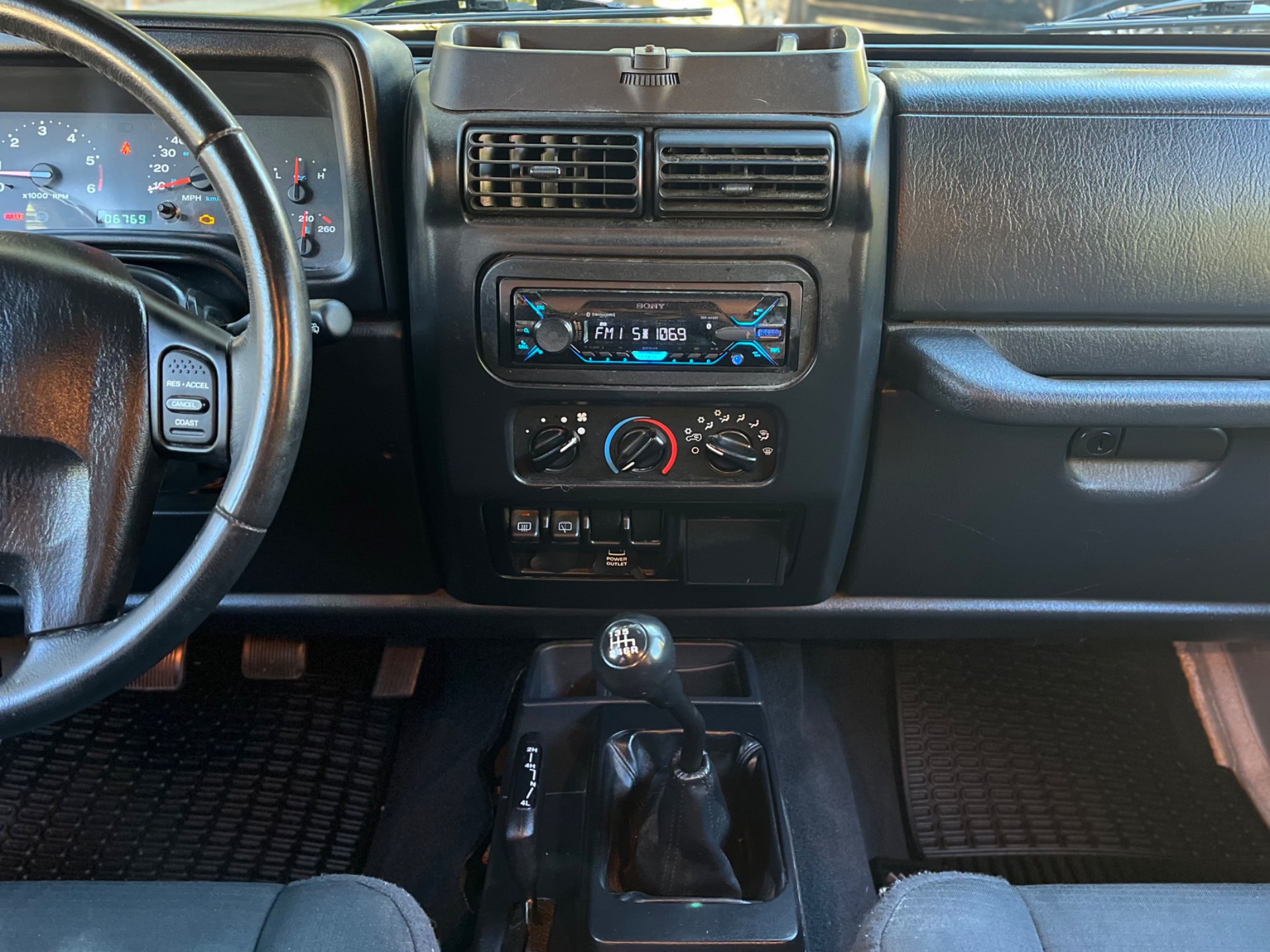 Used-2006-Jeep-Wrangler-Unlimited