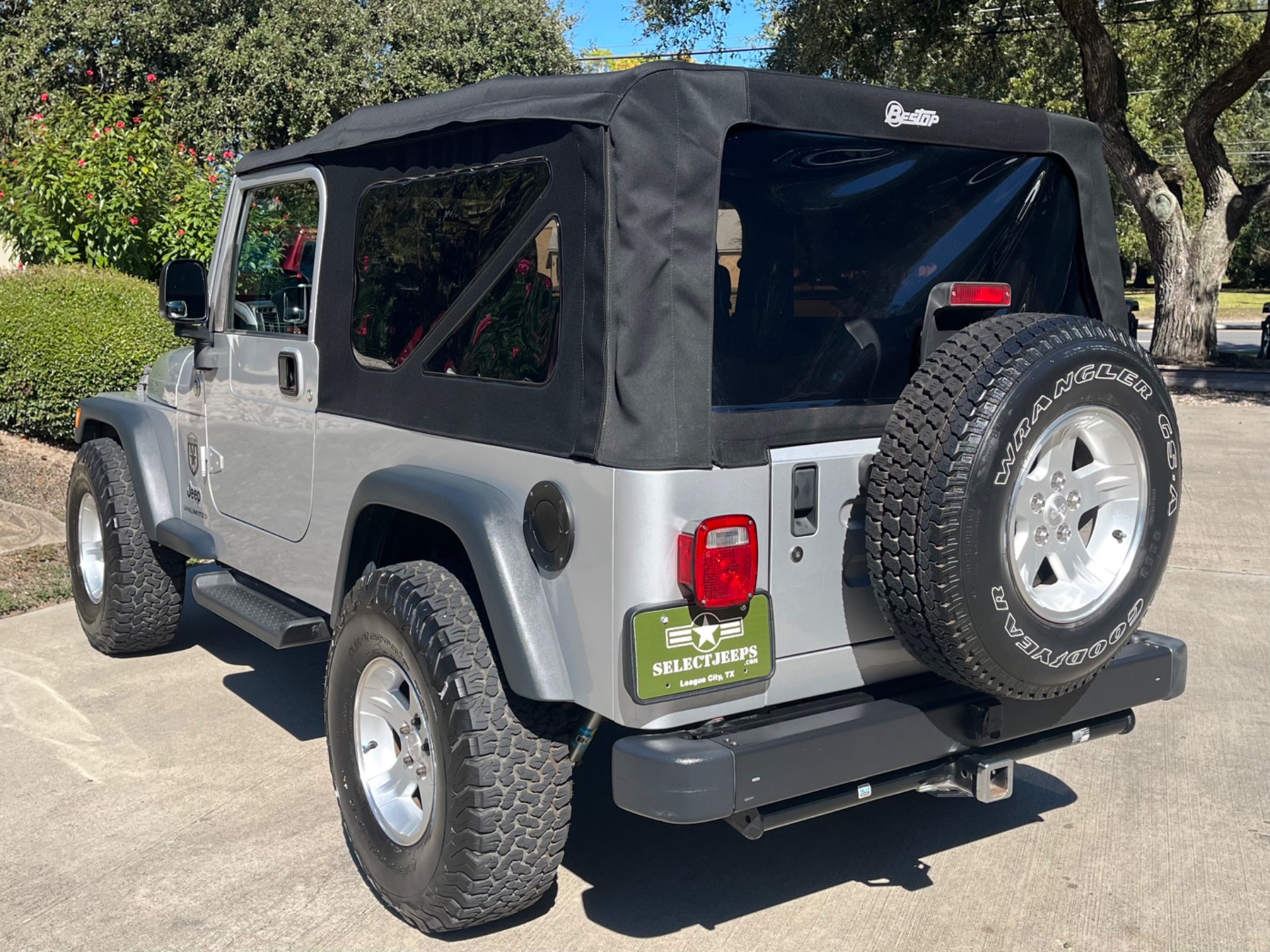 Used-2006-Jeep-Wrangler-Unlimited