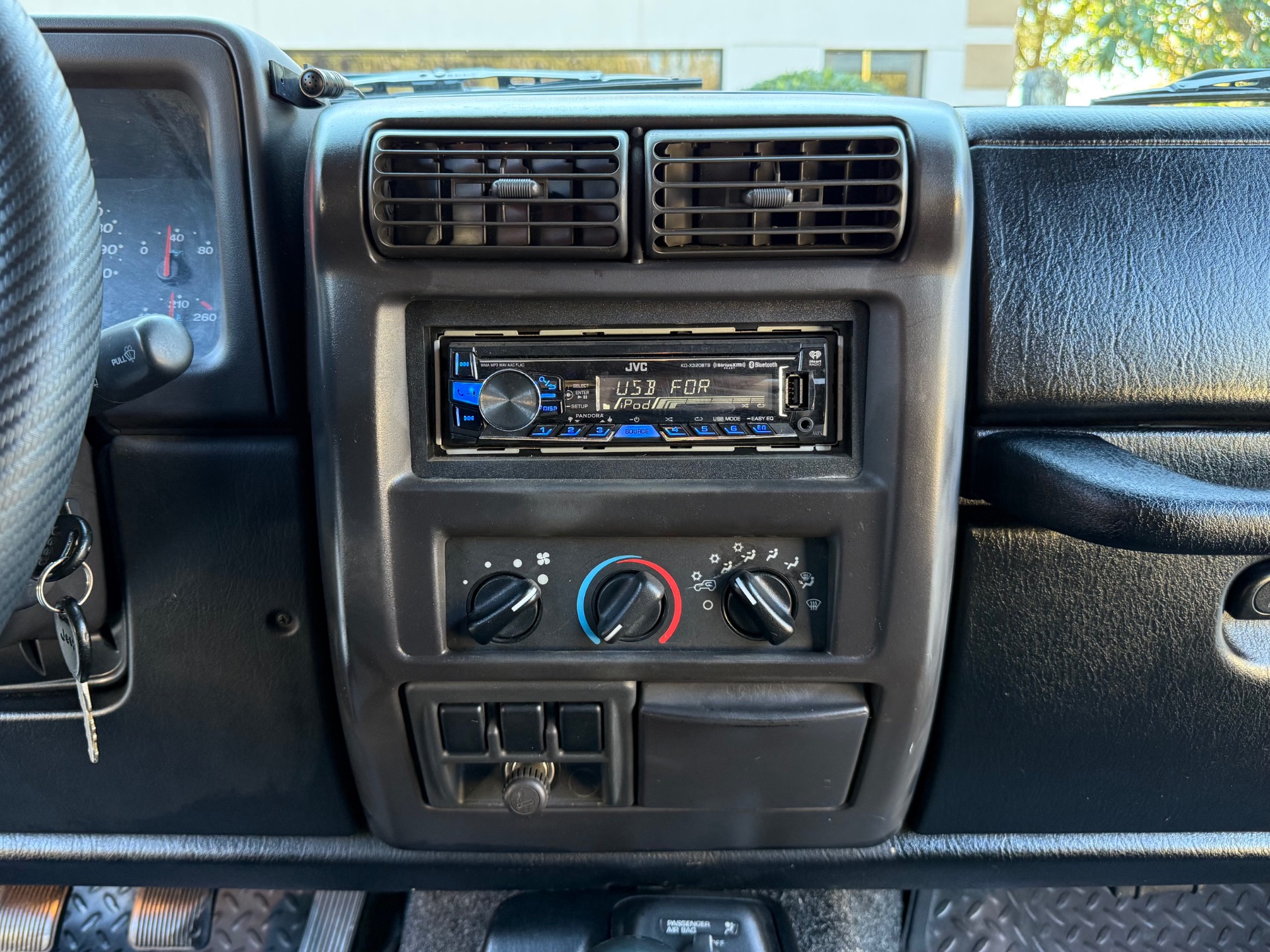 Used-2002-Jeep-Wrangler-Sport