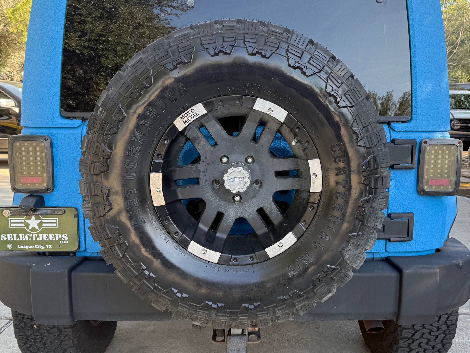 Used-2007-Jeep-Wrangler-Unlimited-Sahara