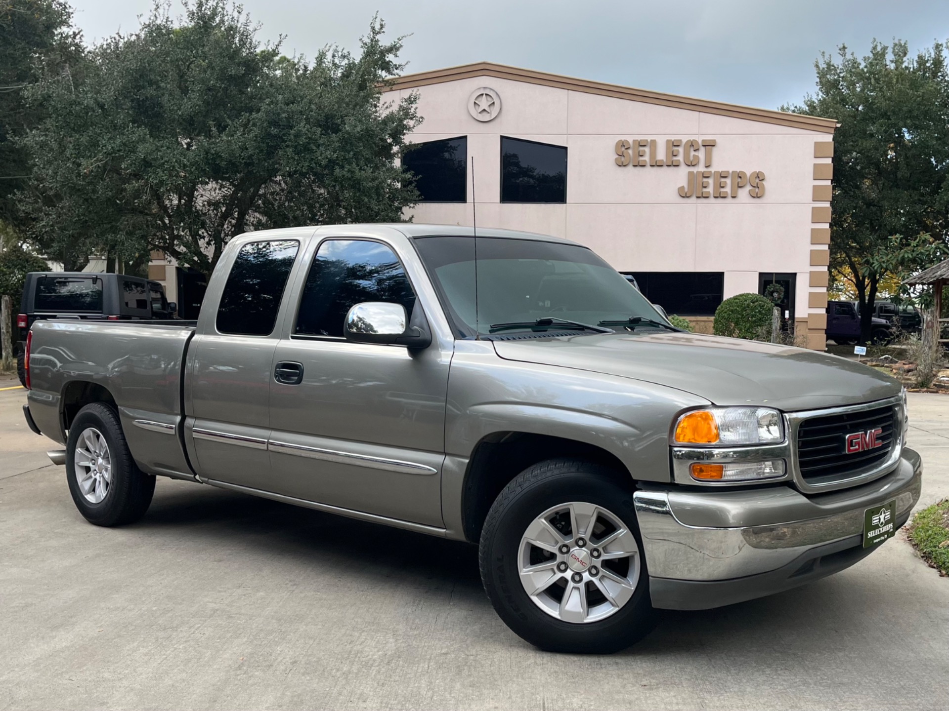 Used-2002-GMC-Sierra-1500-SLE