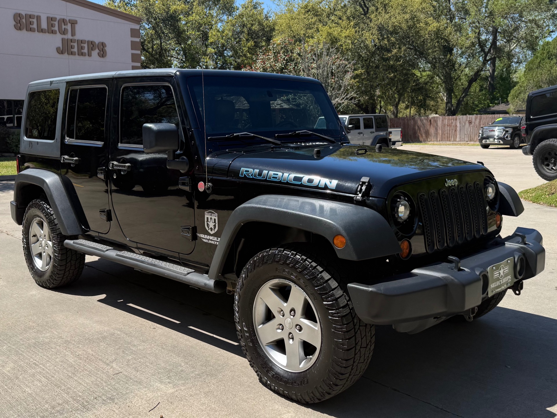 Used-2011-Jeep-Wrangler-Unlimited-Rubicon