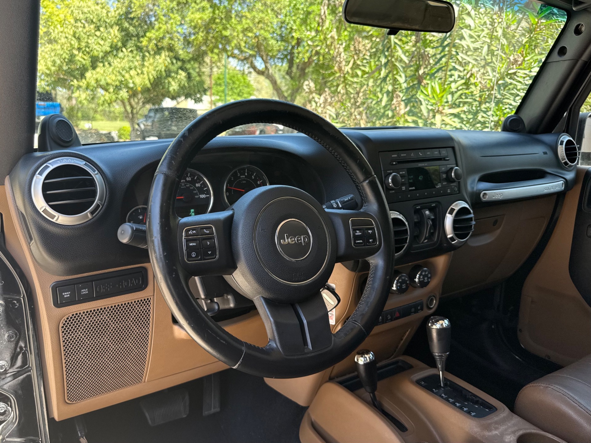 Used-2011-Jeep-Wrangler-Unlimited-Rubicon