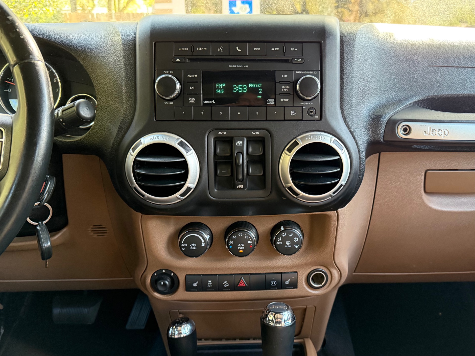 Used-2011-Jeep-Wrangler-Unlimited-Rubicon
