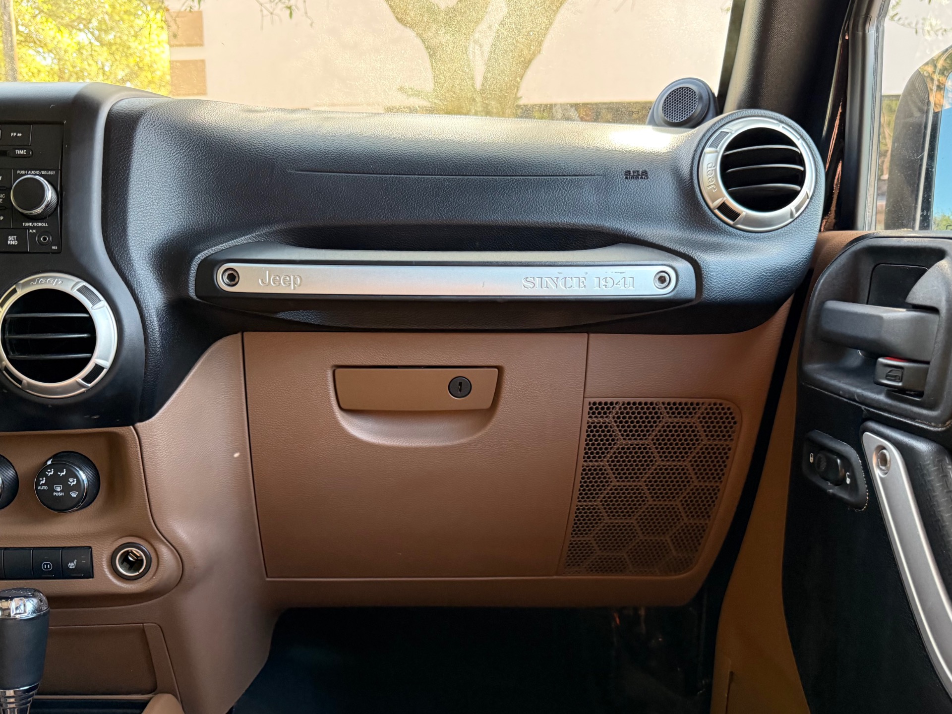 Used-2011-Jeep-Wrangler-Unlimited-Rubicon