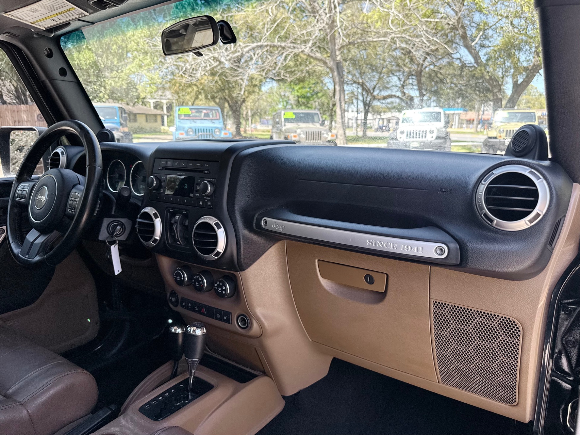 Used-2011-Jeep-Wrangler-Unlimited-Rubicon