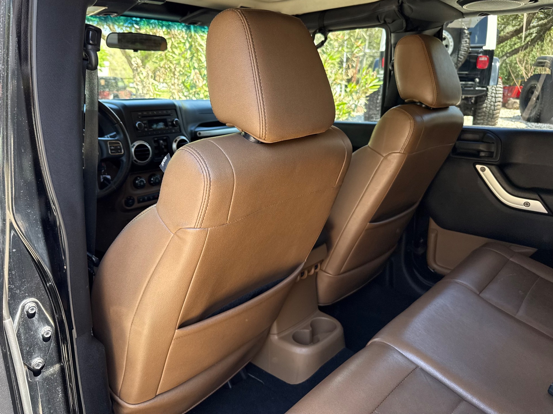 Used-2011-Jeep-Wrangler-Unlimited-Rubicon