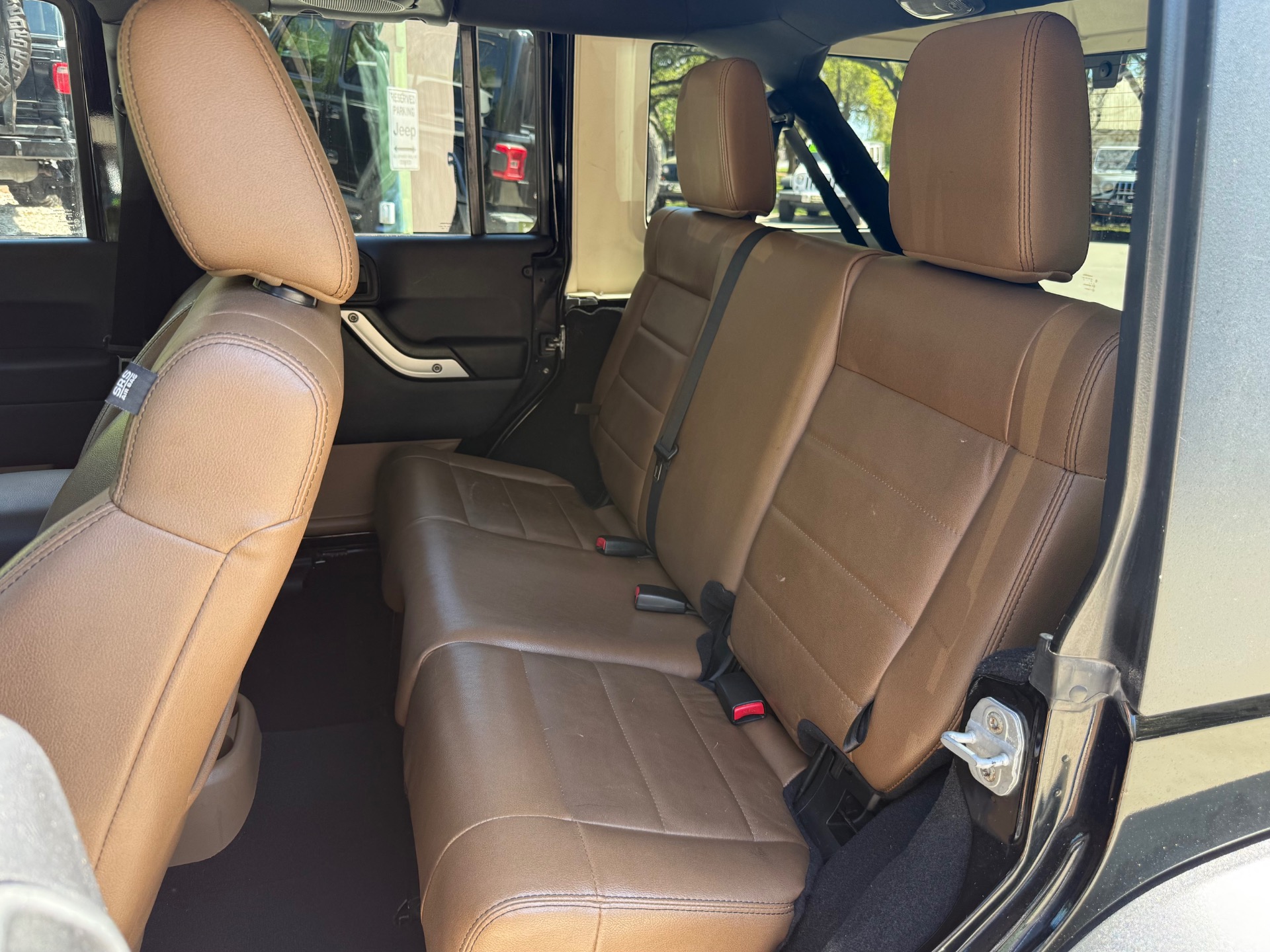 Used-2011-Jeep-Wrangler-Unlimited-Rubicon