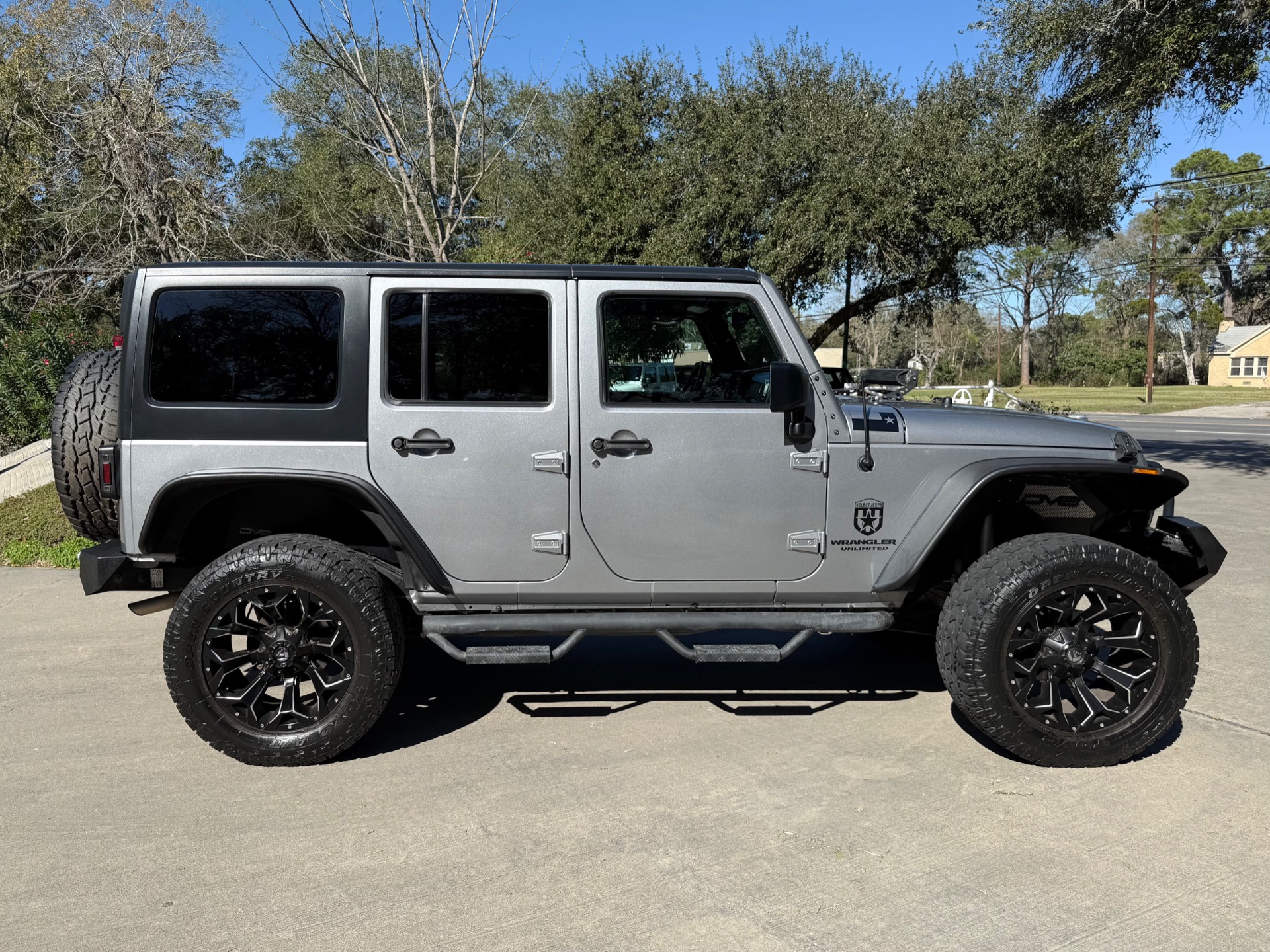 Used-2017-Jeep-Wrangler-Unlimited-Sport