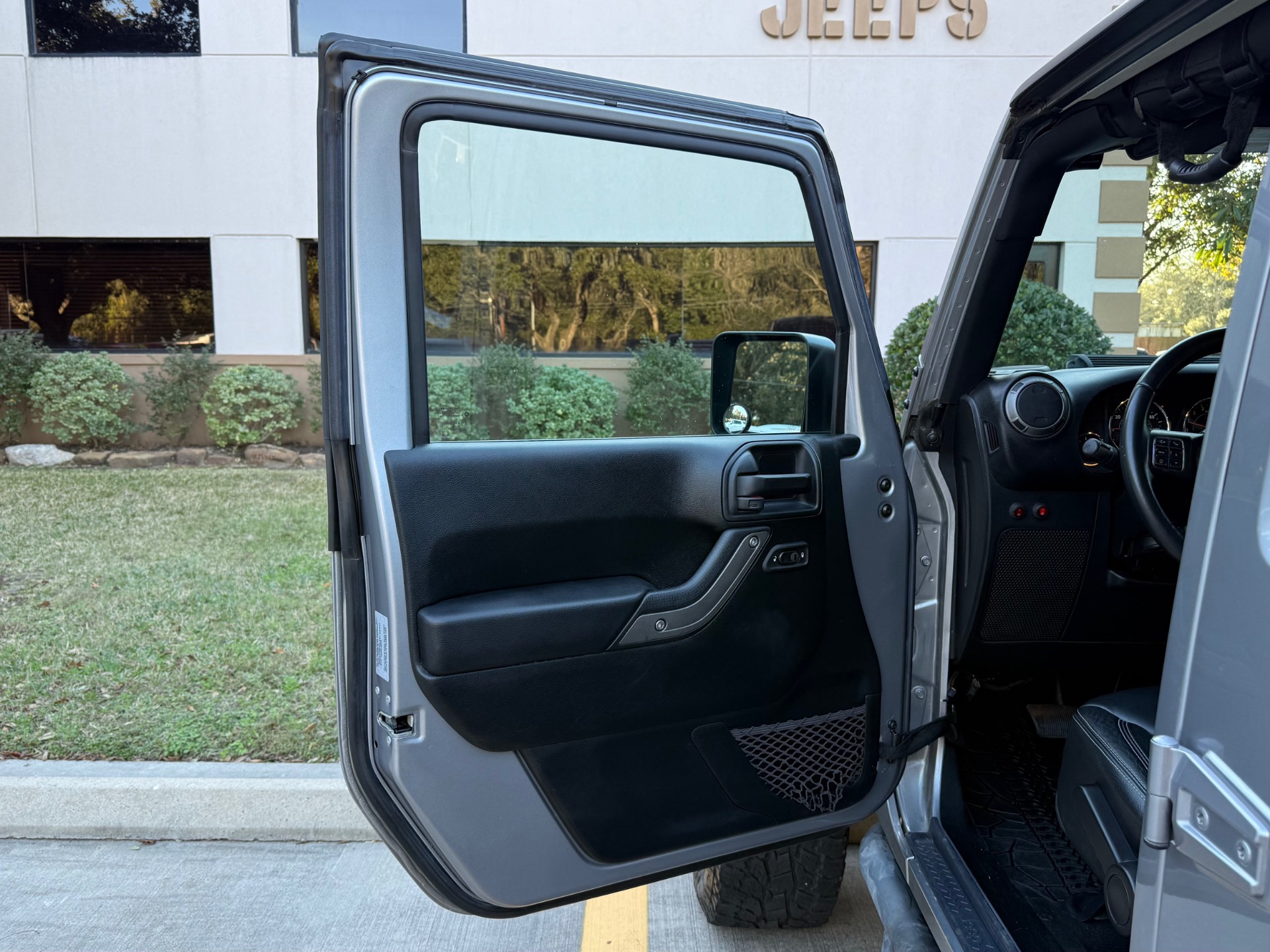 Used-2017-Jeep-Wrangler-Unlimited-Sport