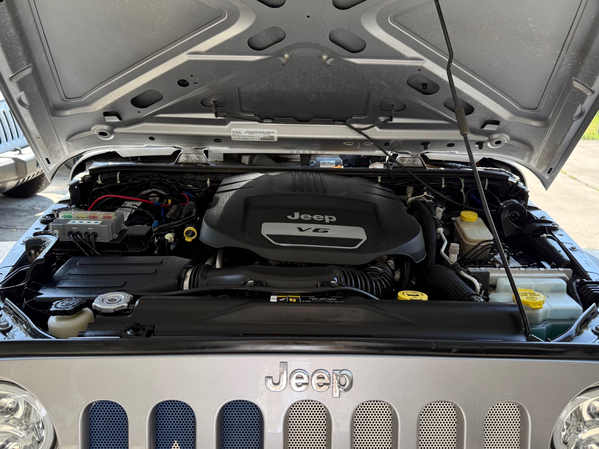 Used-2017-Jeep-Wrangler-Unlimited-Sport