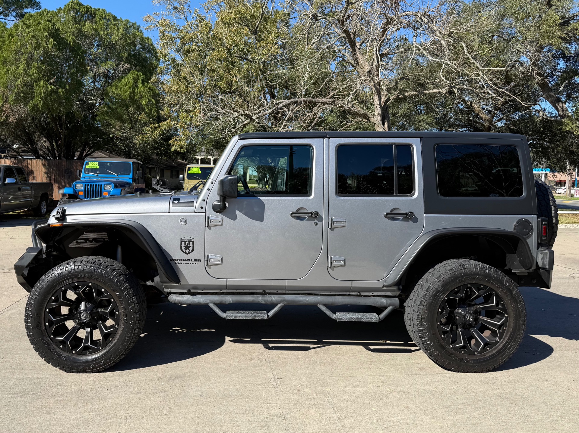 Used-2017-Jeep-Wrangler-Unlimited-Sport