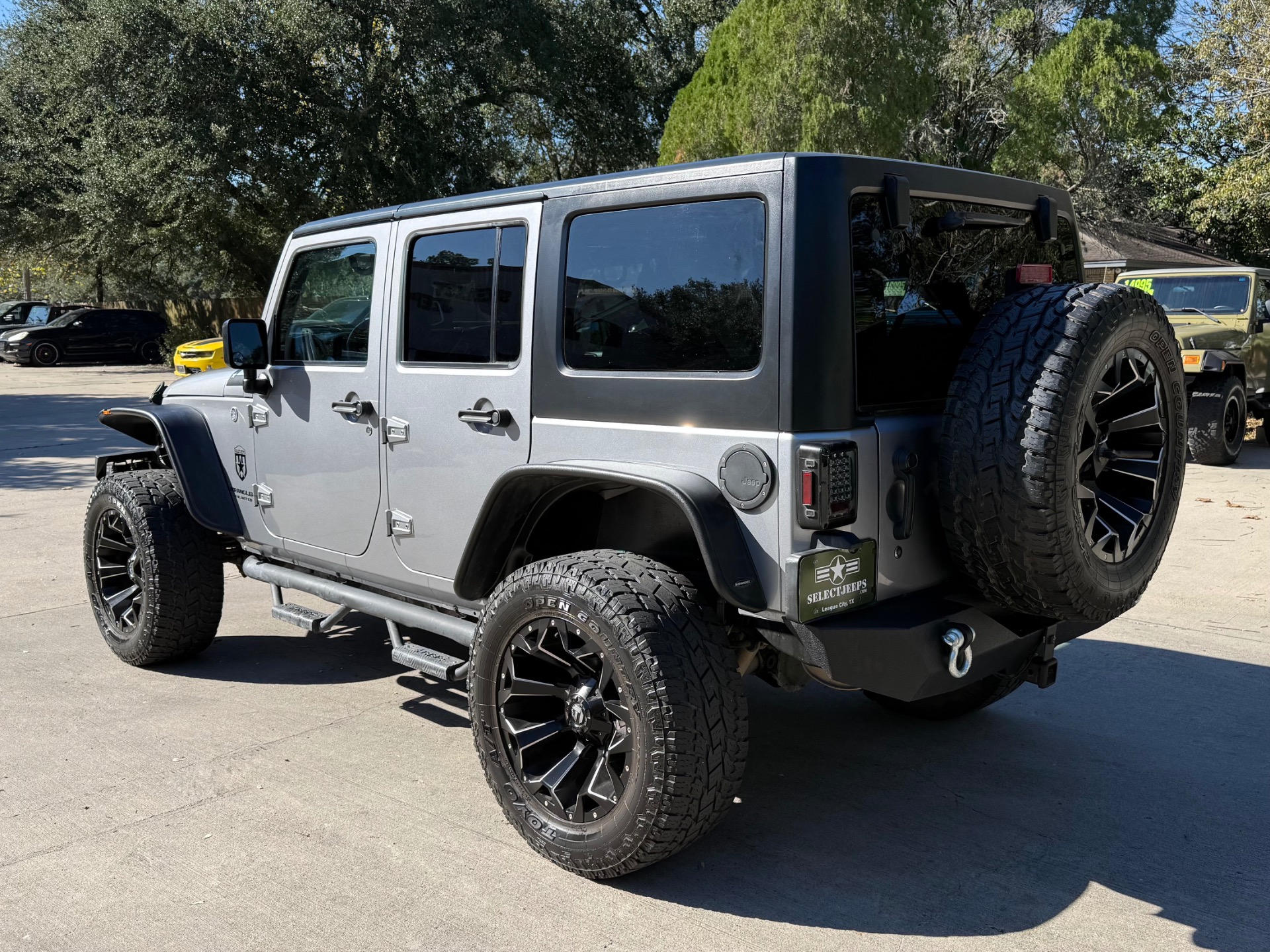 Used-2017-Jeep-Wrangler-Unlimited-Sport