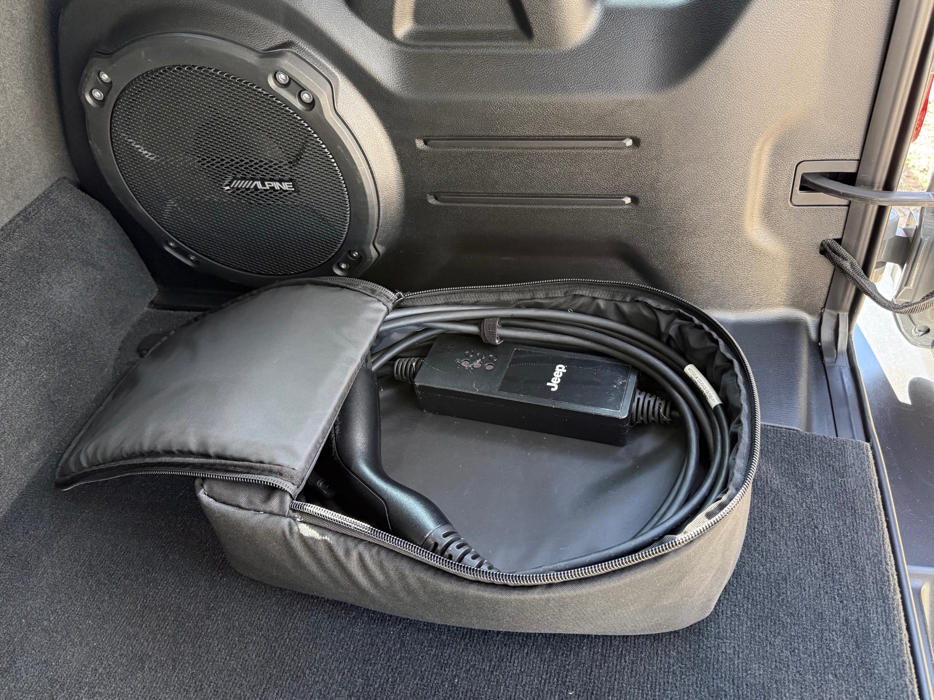 Used-2023-Jeep-Wrangler-Sahara-4xe