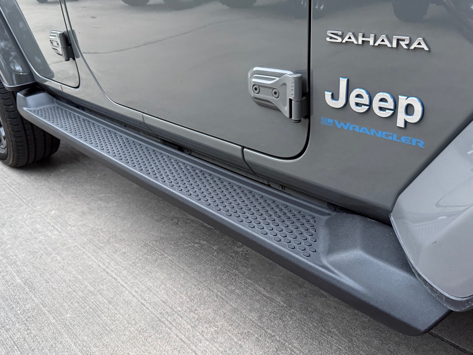 Used-2023-Jeep-Wrangler-Sahara-4xe