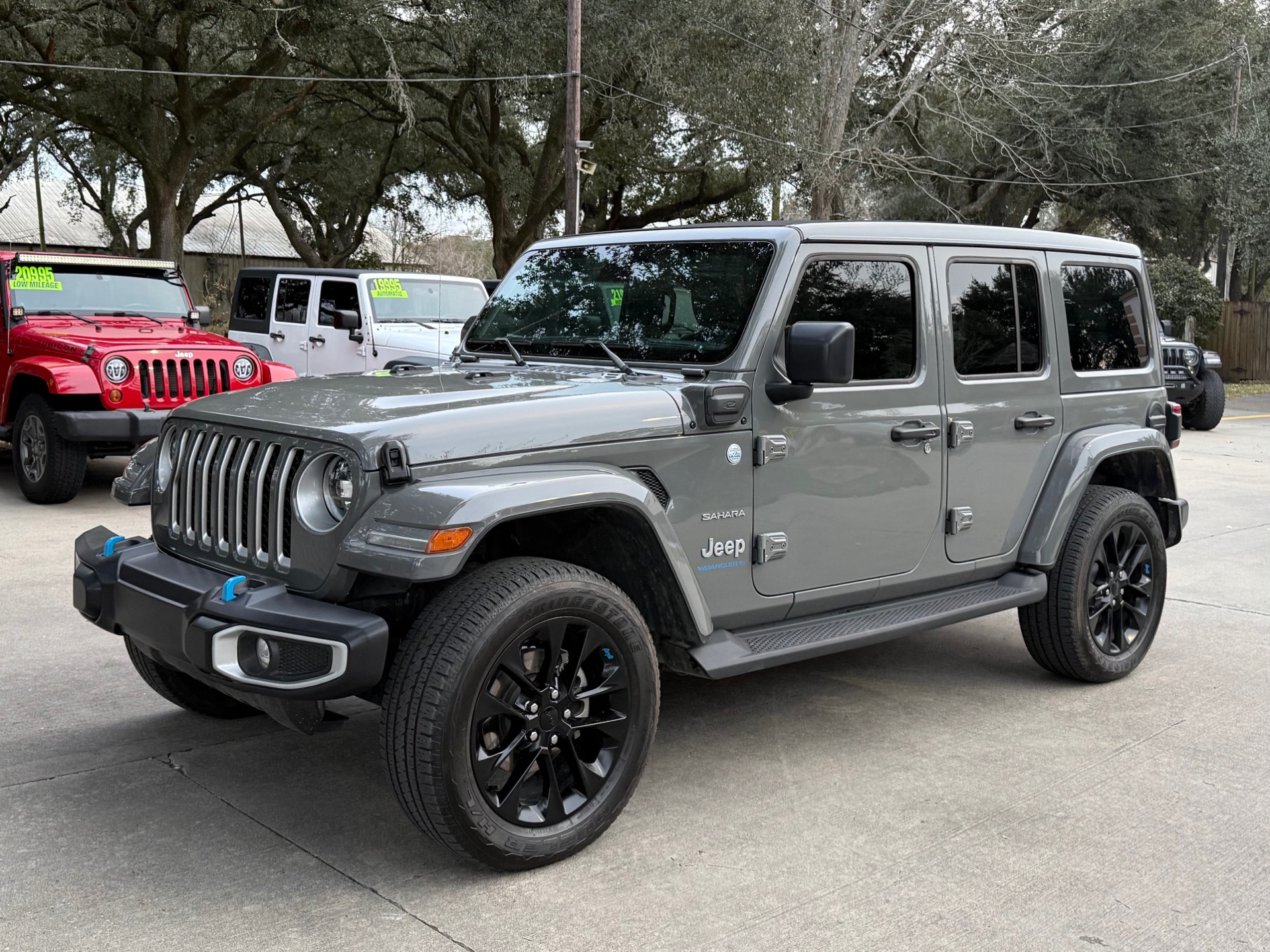 Used-2023-Jeep-Wrangler-Sahara-4xe