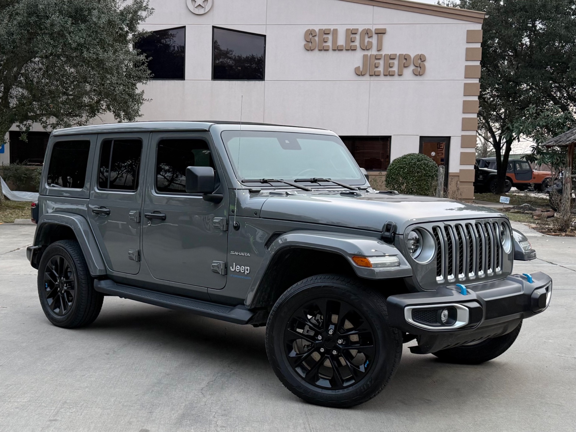 Used-2023-Jeep-Wrangler-Sahara-4xe