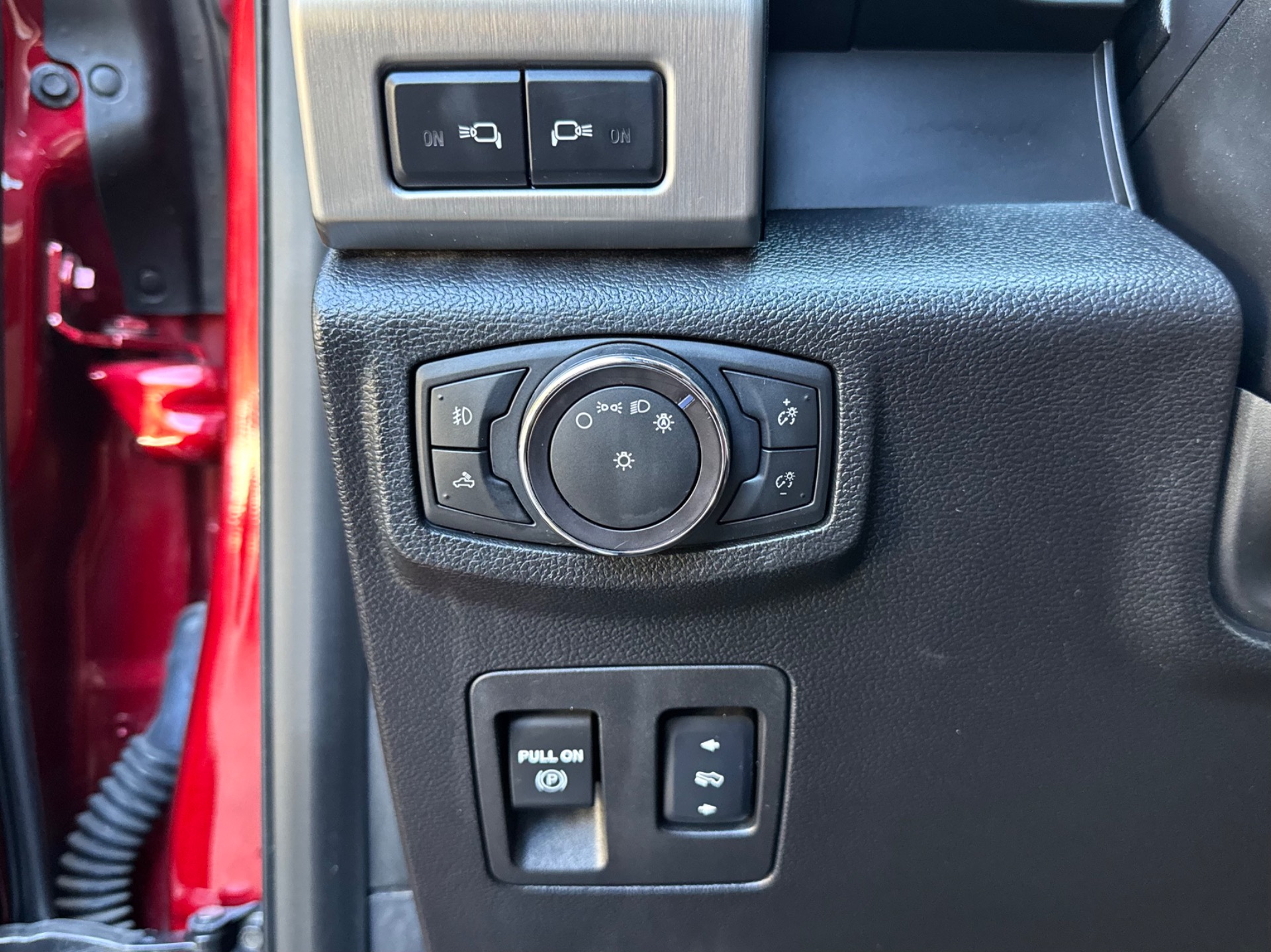 Used-2018-Ford-F-150-Platinum