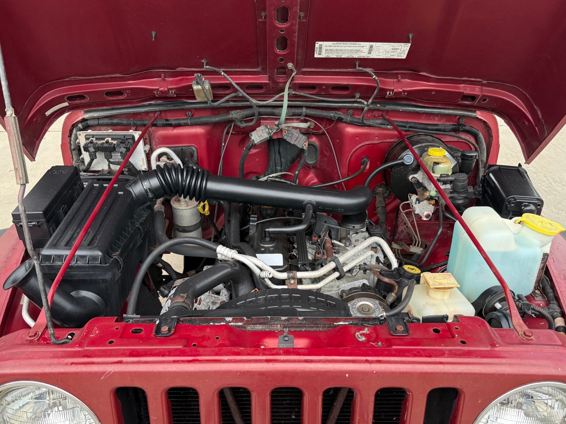 Used-2000-Jeep-Wrangler-Sport