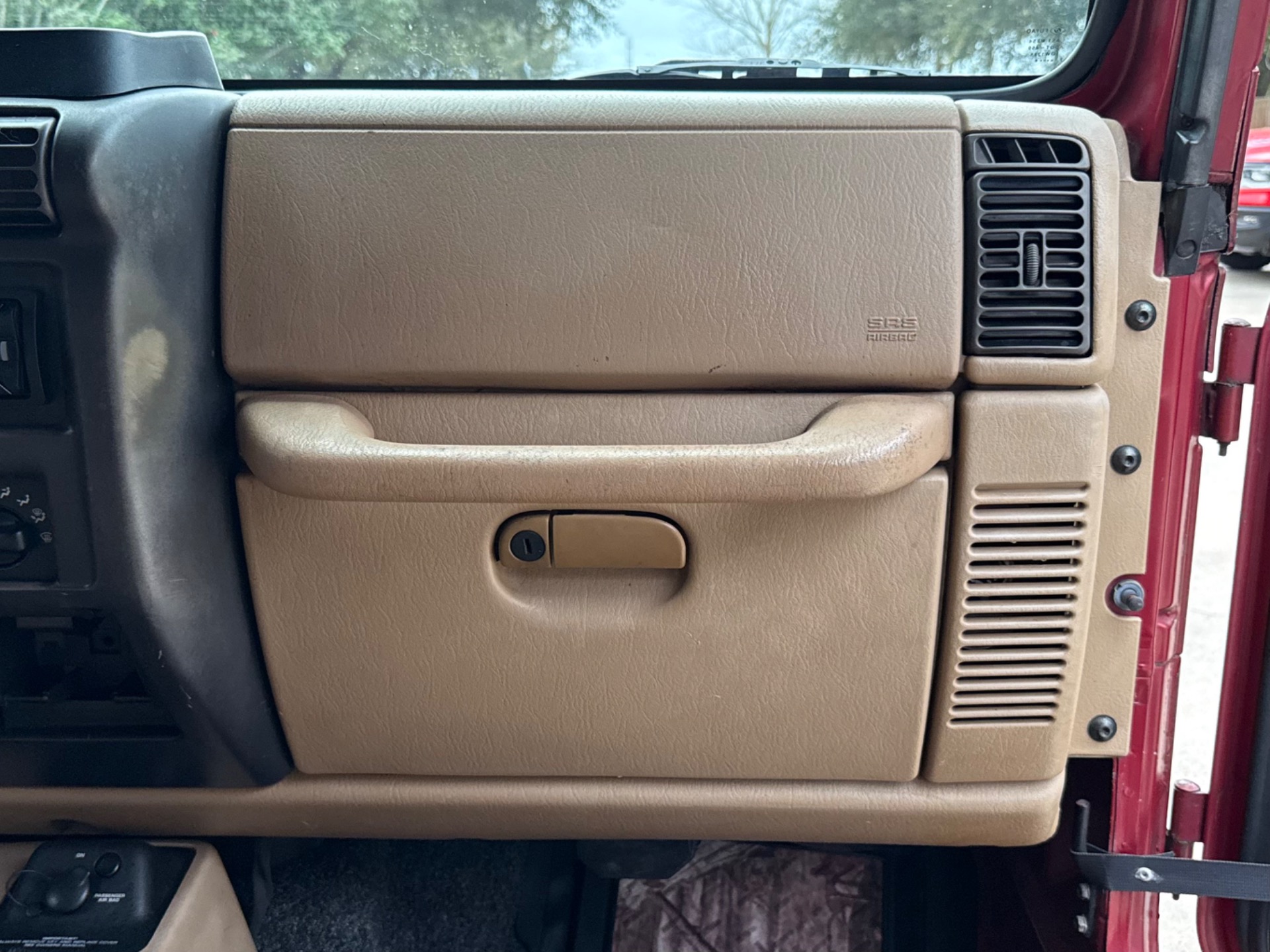 Used-2000-Jeep-Wrangler-Sport