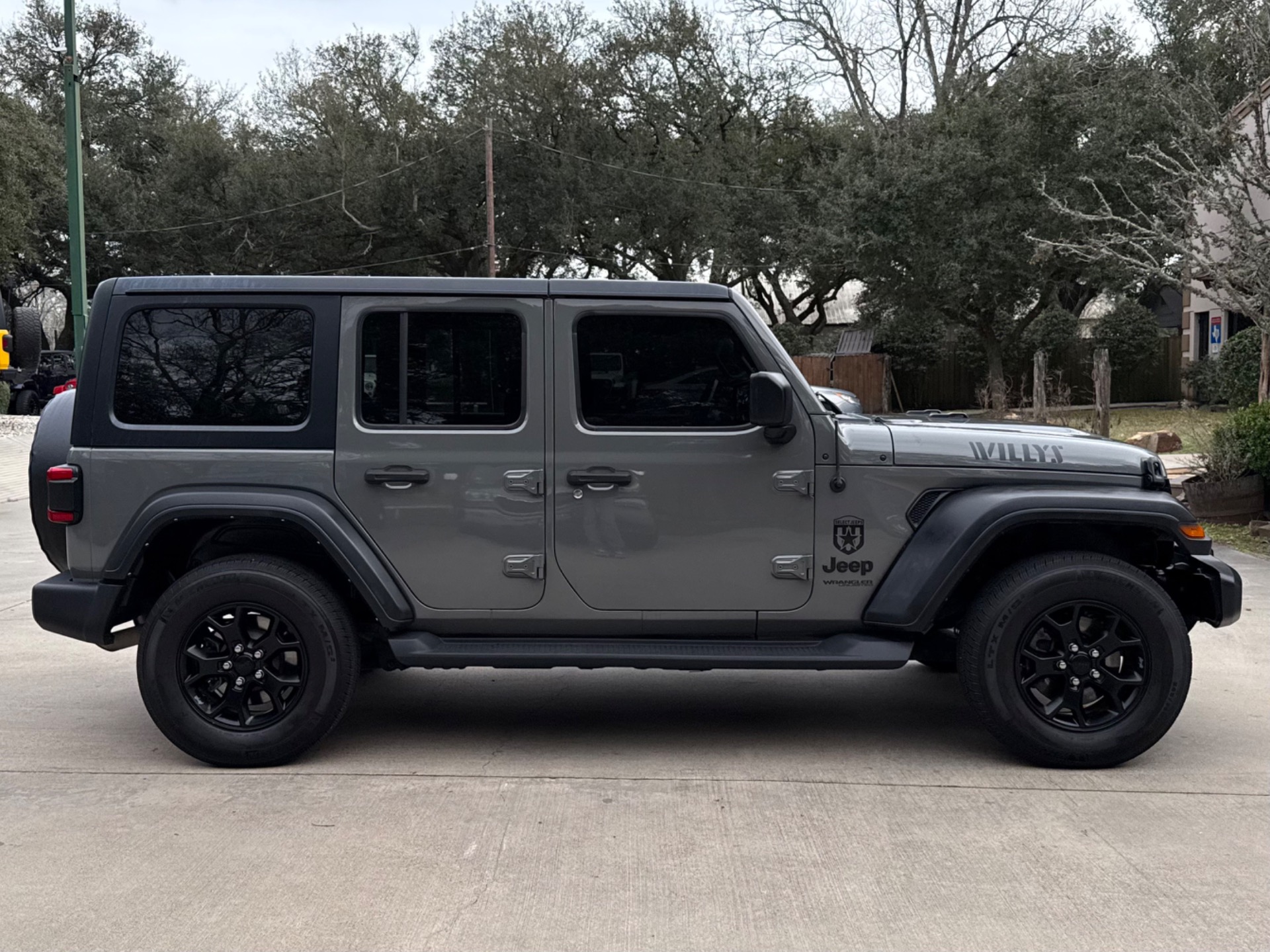 Used-2021-Jeep-Wrangler-Unlimited-Willys