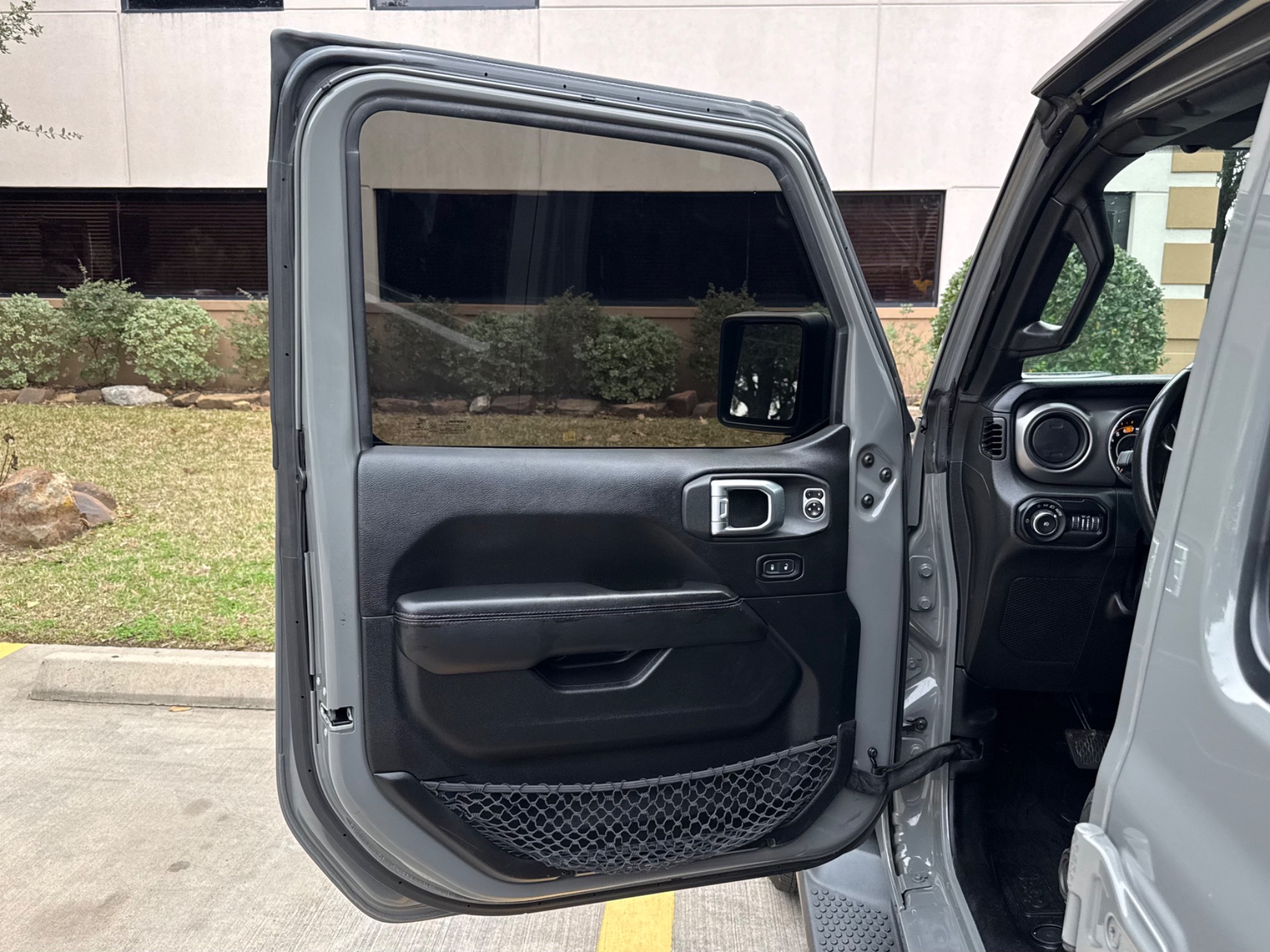 Used-2021-Jeep-Wrangler-Unlimited-Willys