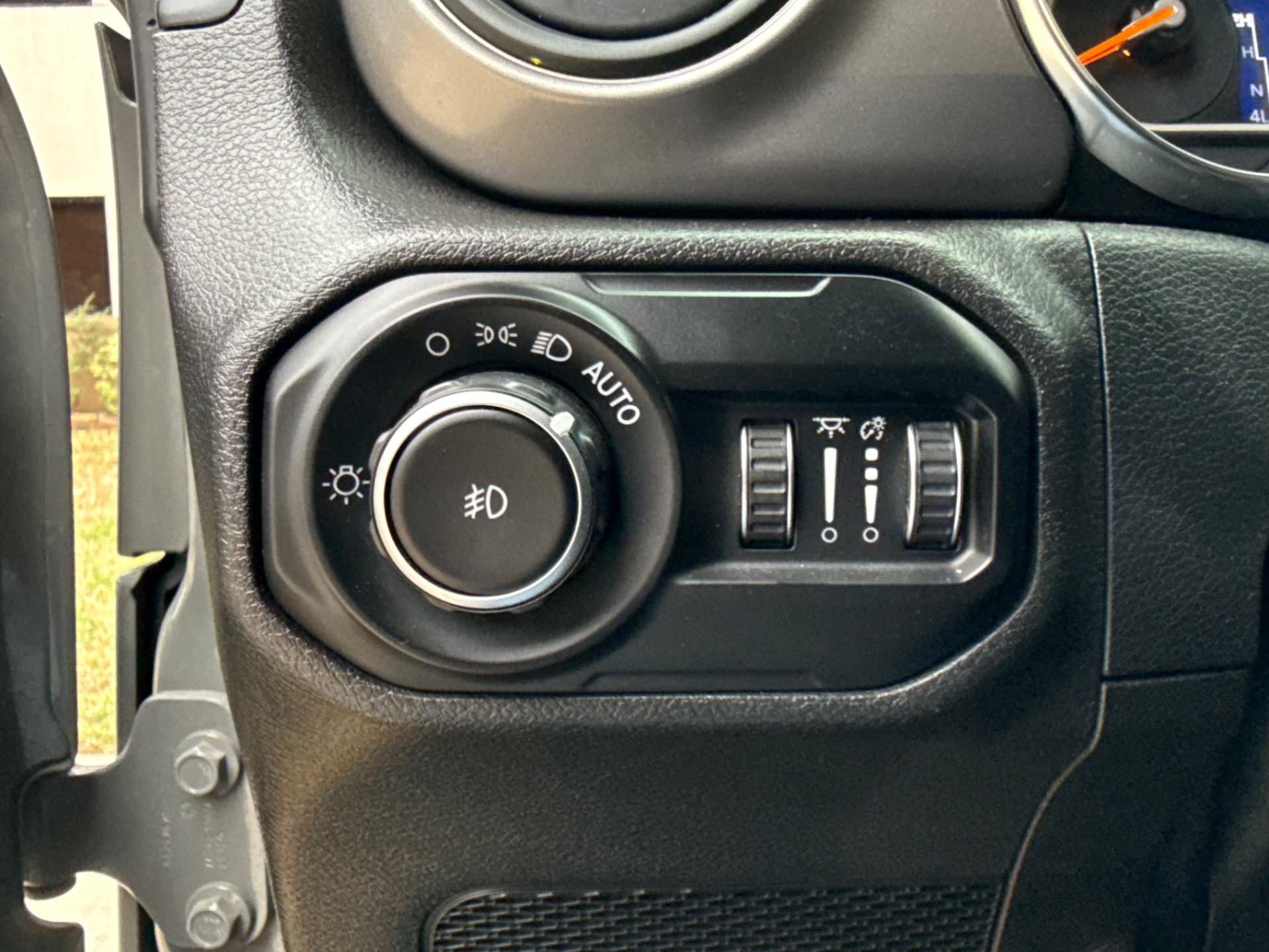 Used-2021-Jeep-Wrangler-Unlimited-Willys