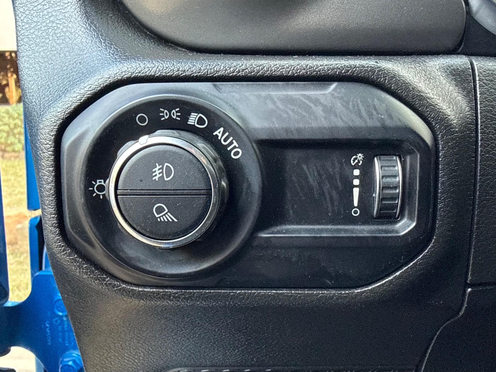 Used-2023-Jeep-Gladiator-Sport-S