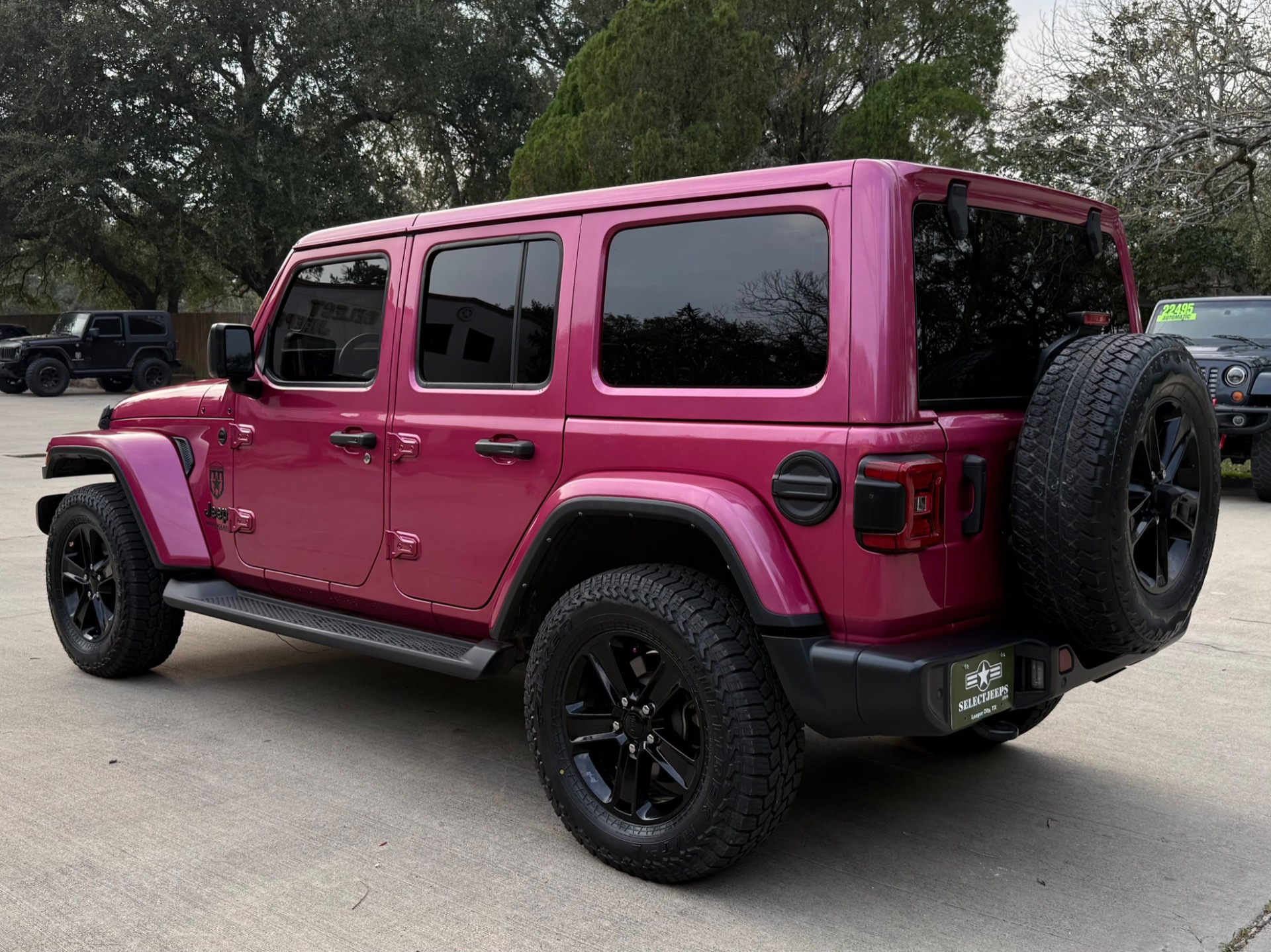 Used-2021-Jeep-Wrangler-Unlimited-Sahara-Altitude