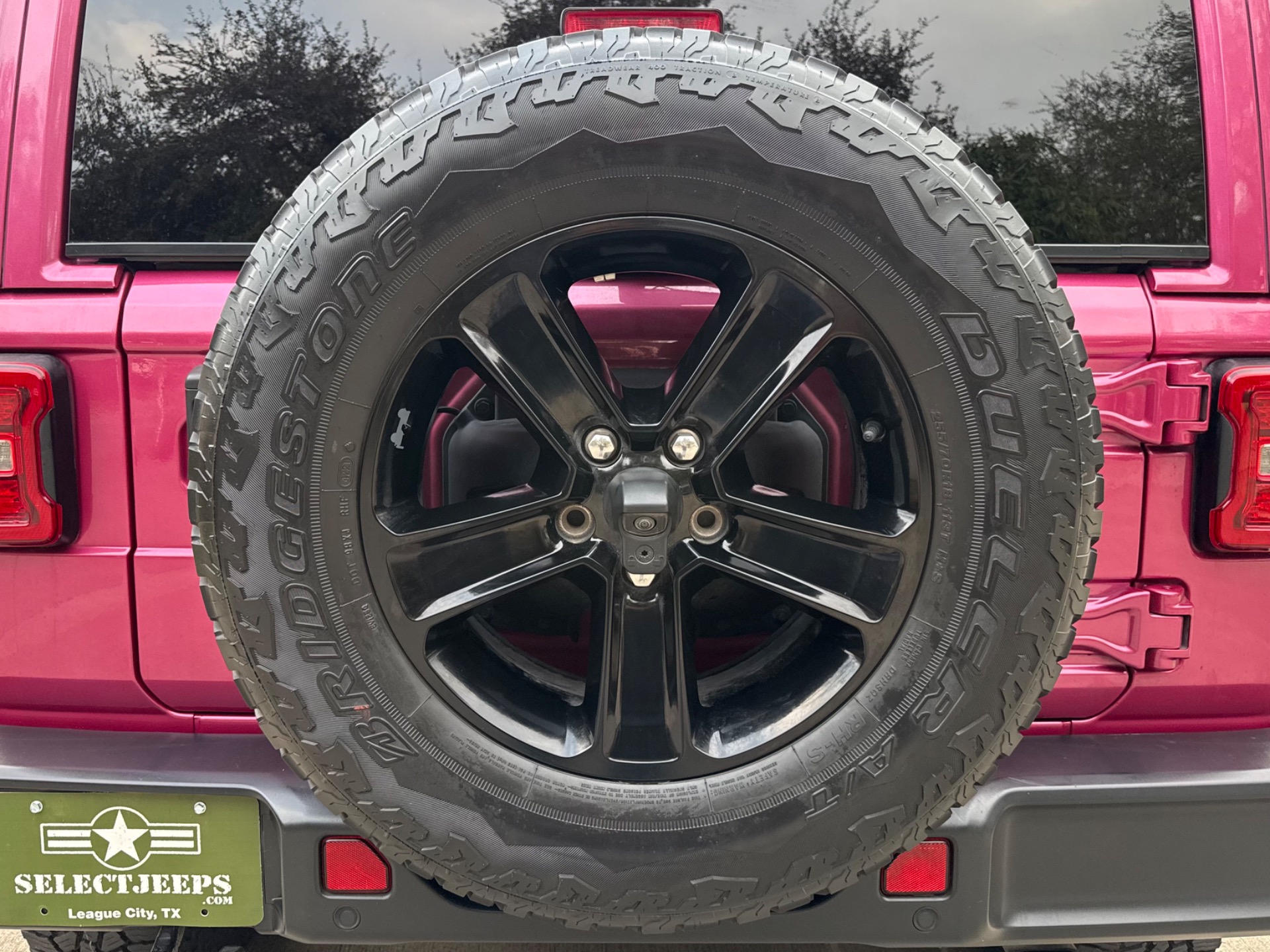 Used-2021-Jeep-Wrangler-Unlimited-Sahara-Altitude