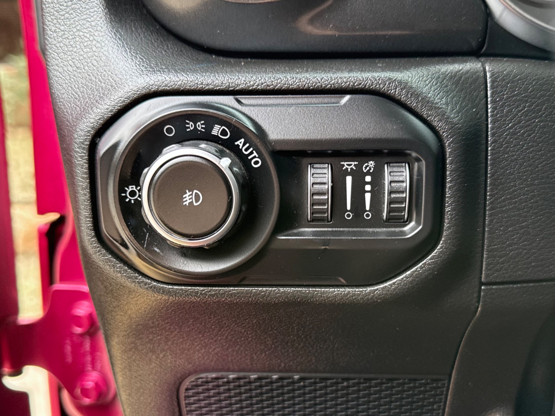 Used-2021-Jeep-Wrangler-Unlimited-Sahara-Altitude