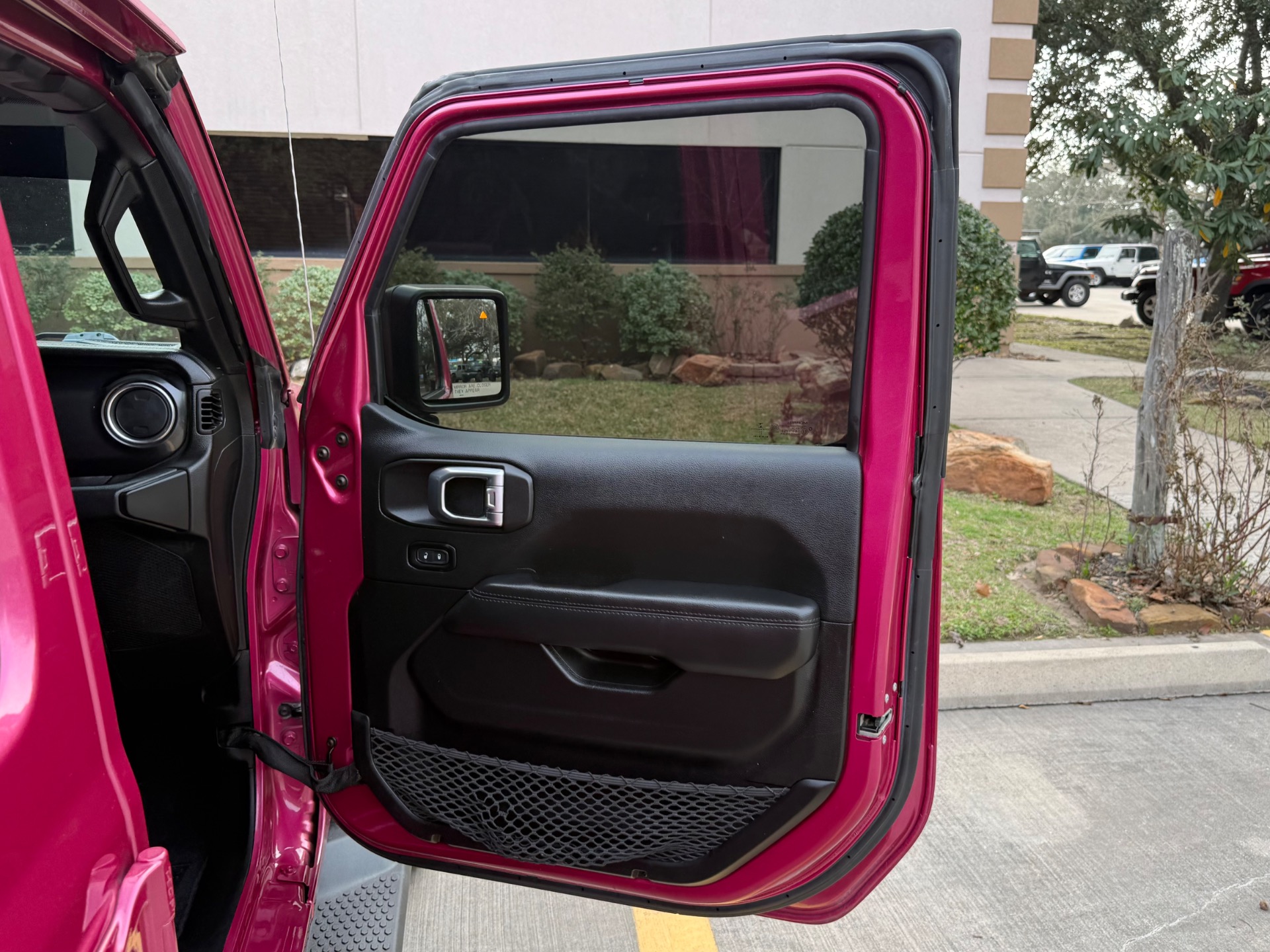 Used-2021-Jeep-Wrangler-Unlimited-Sahara-Altitude