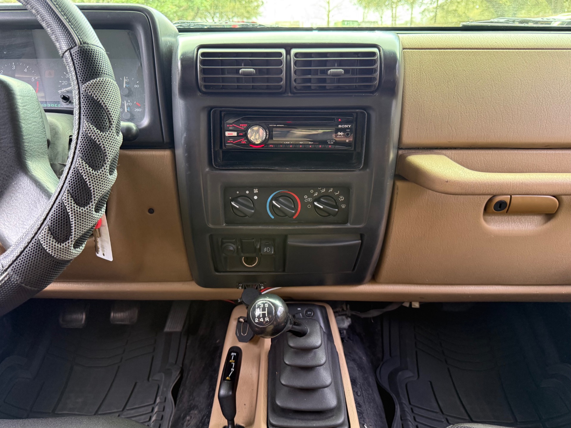 Used-2000-Jeep-Wrangler-Sport