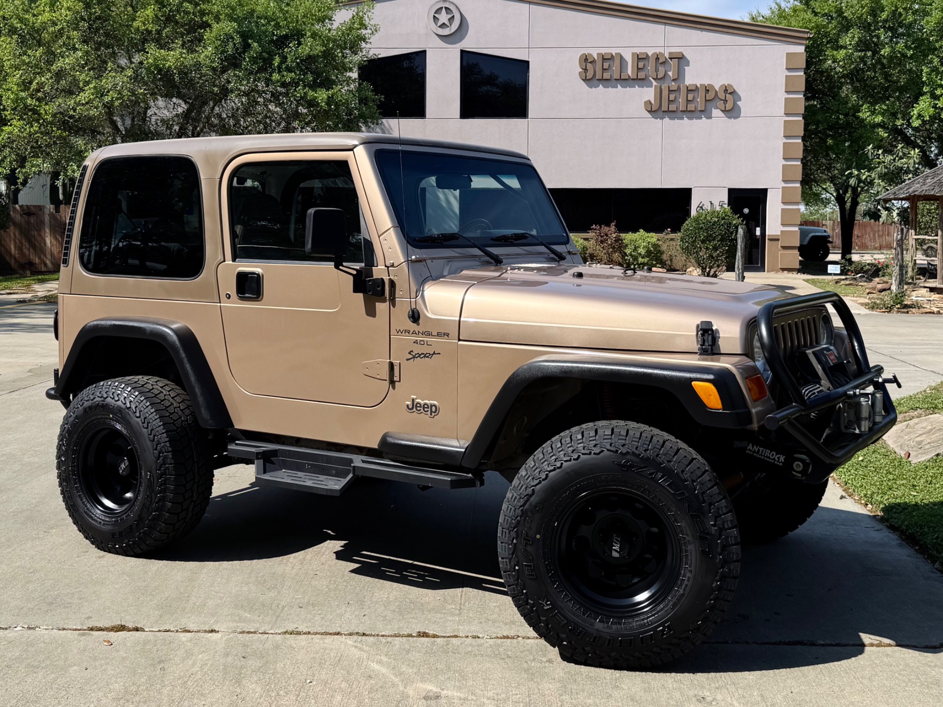 Used-2000-Jeep-Wrangler-Sport