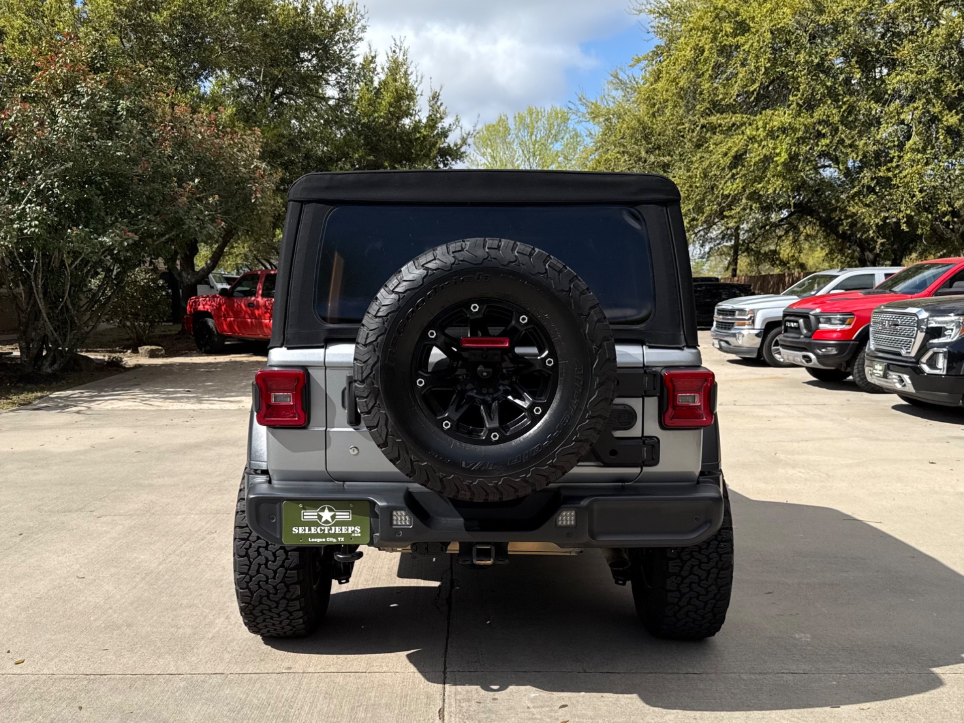 Used-2018-Jeep-Wrangler-Unlimited-Sport
