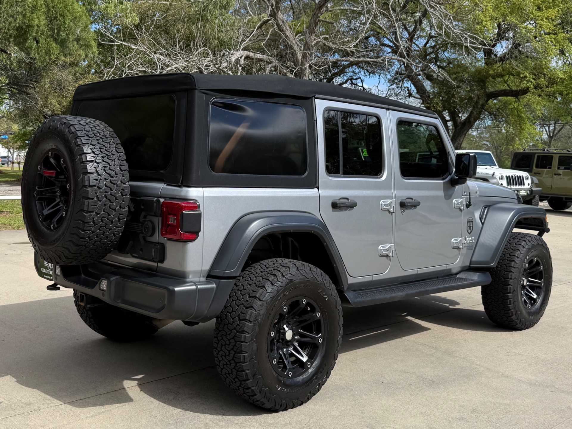Used-2018-Jeep-Wrangler-Unlimited-Sport
