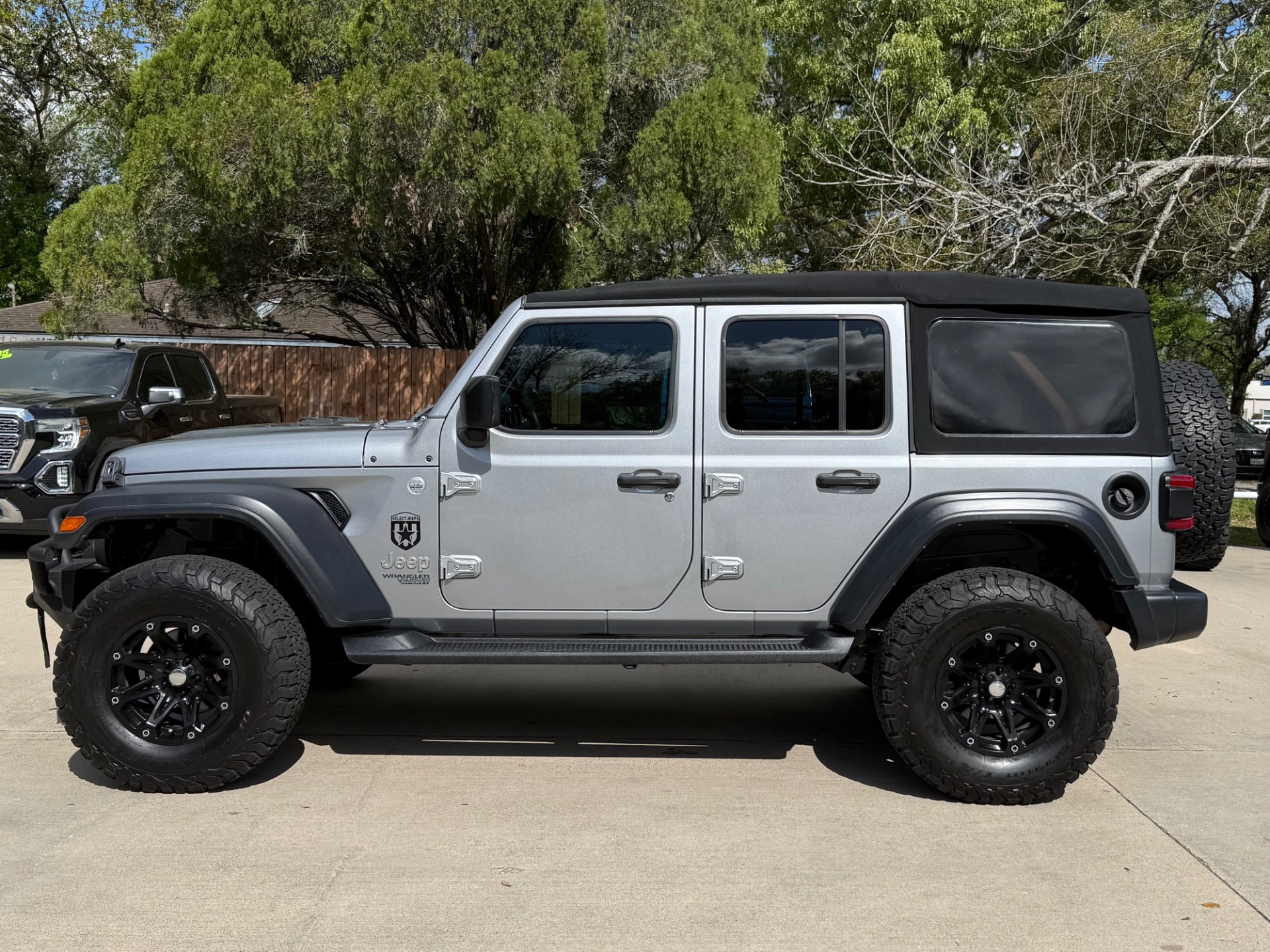 Used-2018-Jeep-Wrangler-Unlimited-Sport