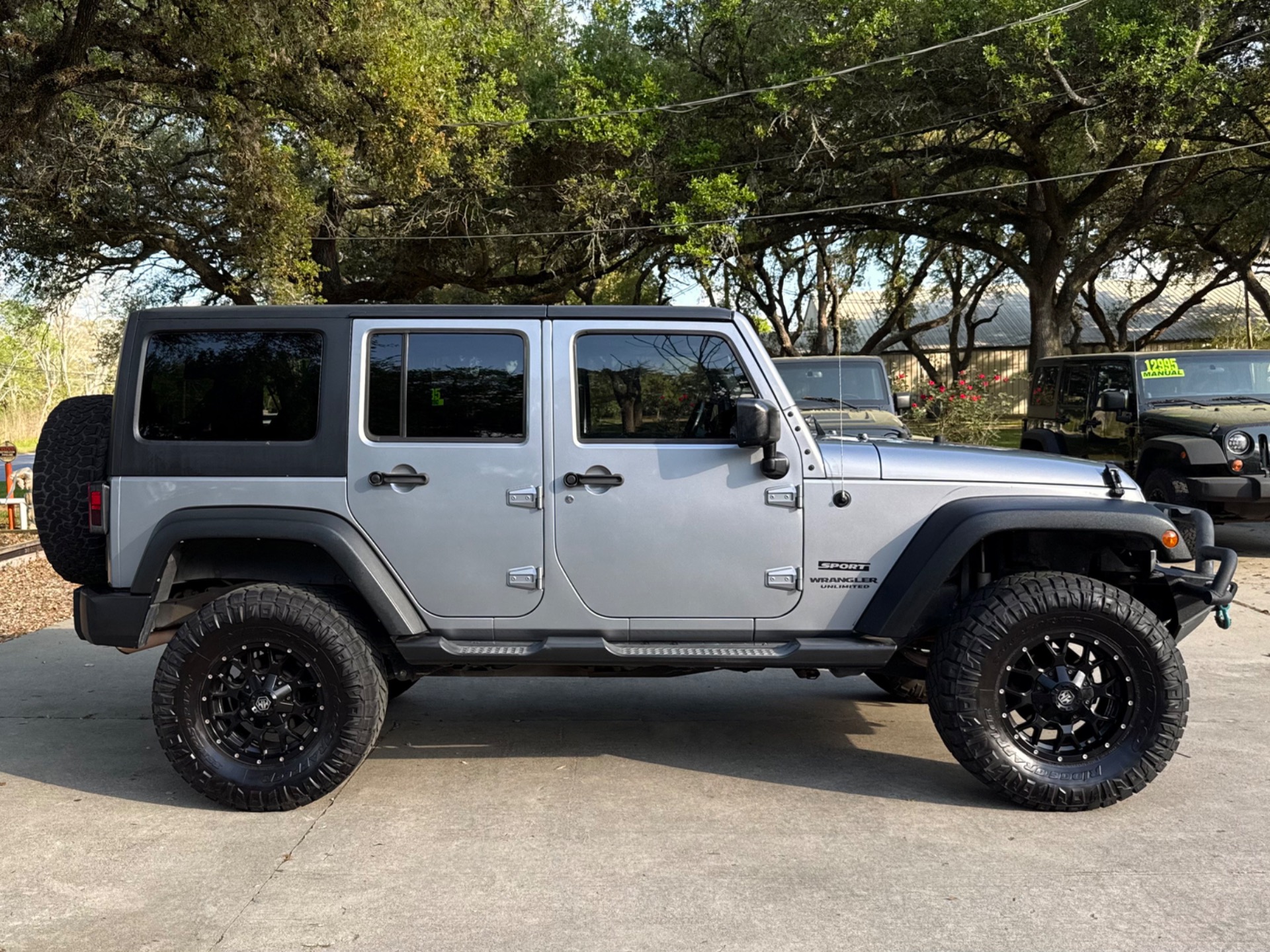 Used-2014-Jeep-Wrangler-Unlimited-Sport