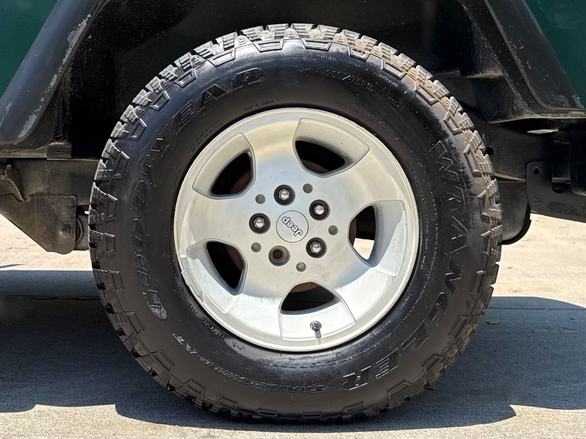 Used-2000-Jeep-Wrangler-Sport