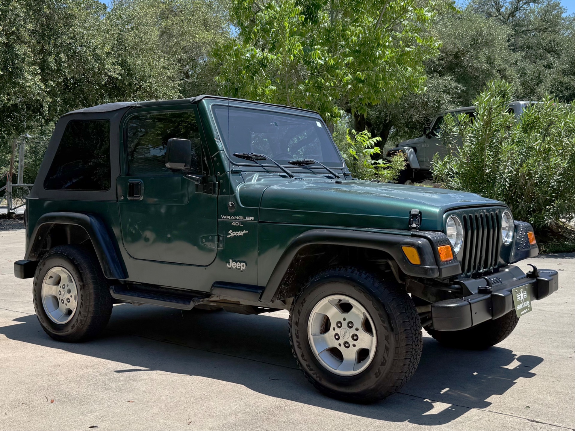 Used-2000-Jeep-Wrangler-Sport