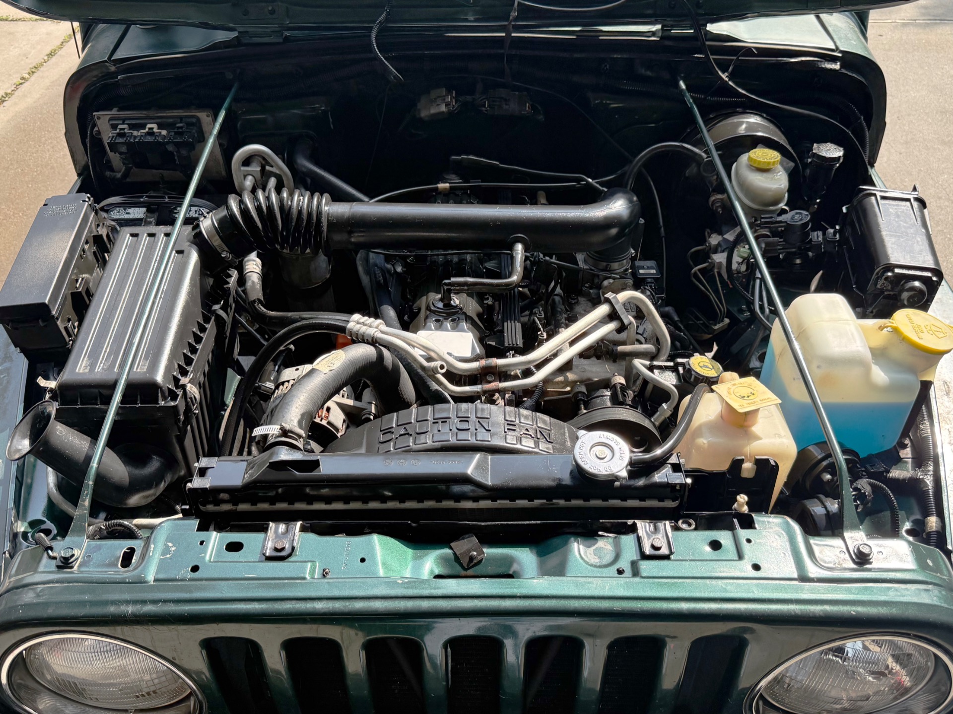Used-2000-Jeep-Wrangler-Sport