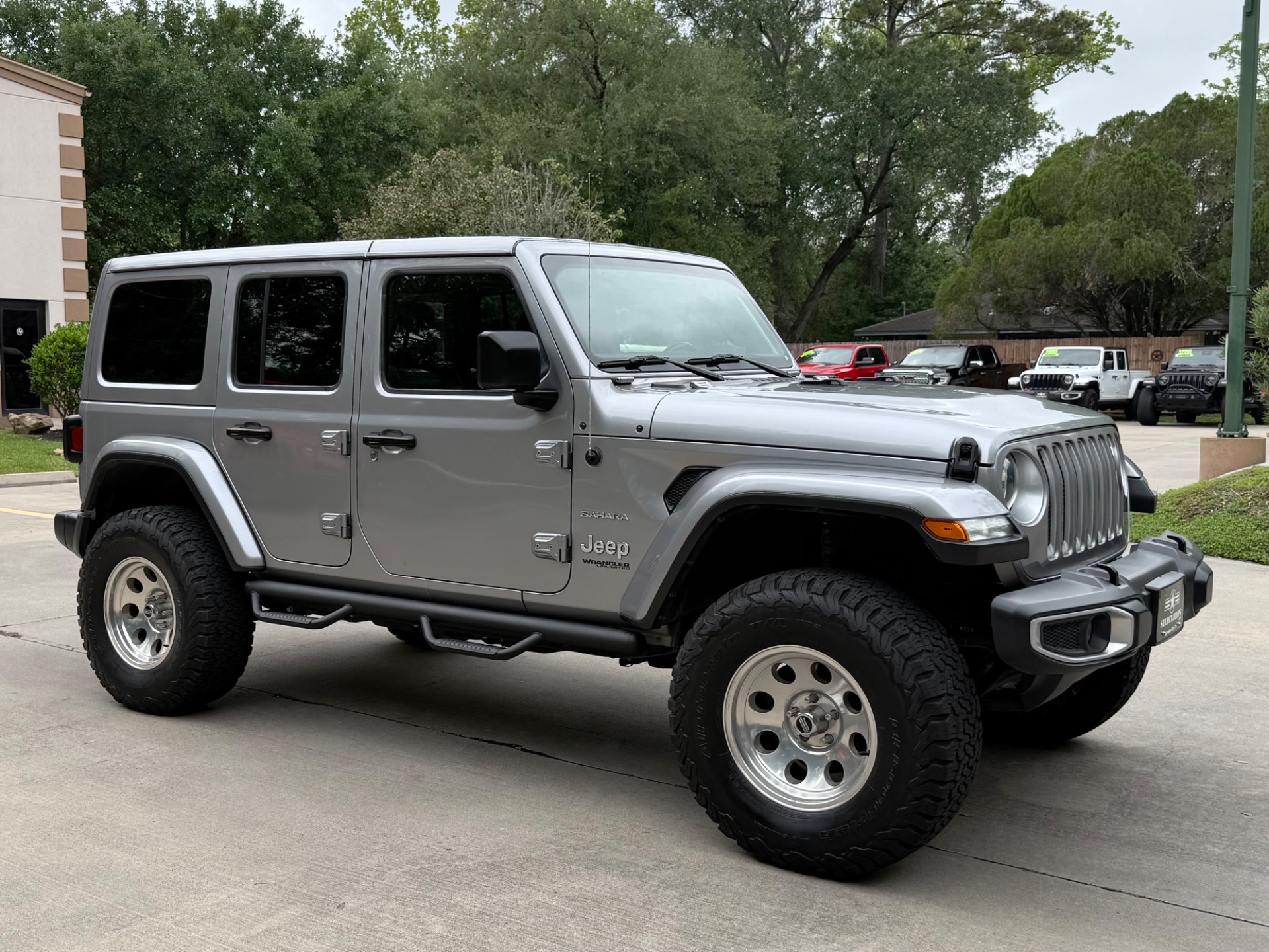 Used-2018-Jeep-Wrangler-Unlimited-Sahara