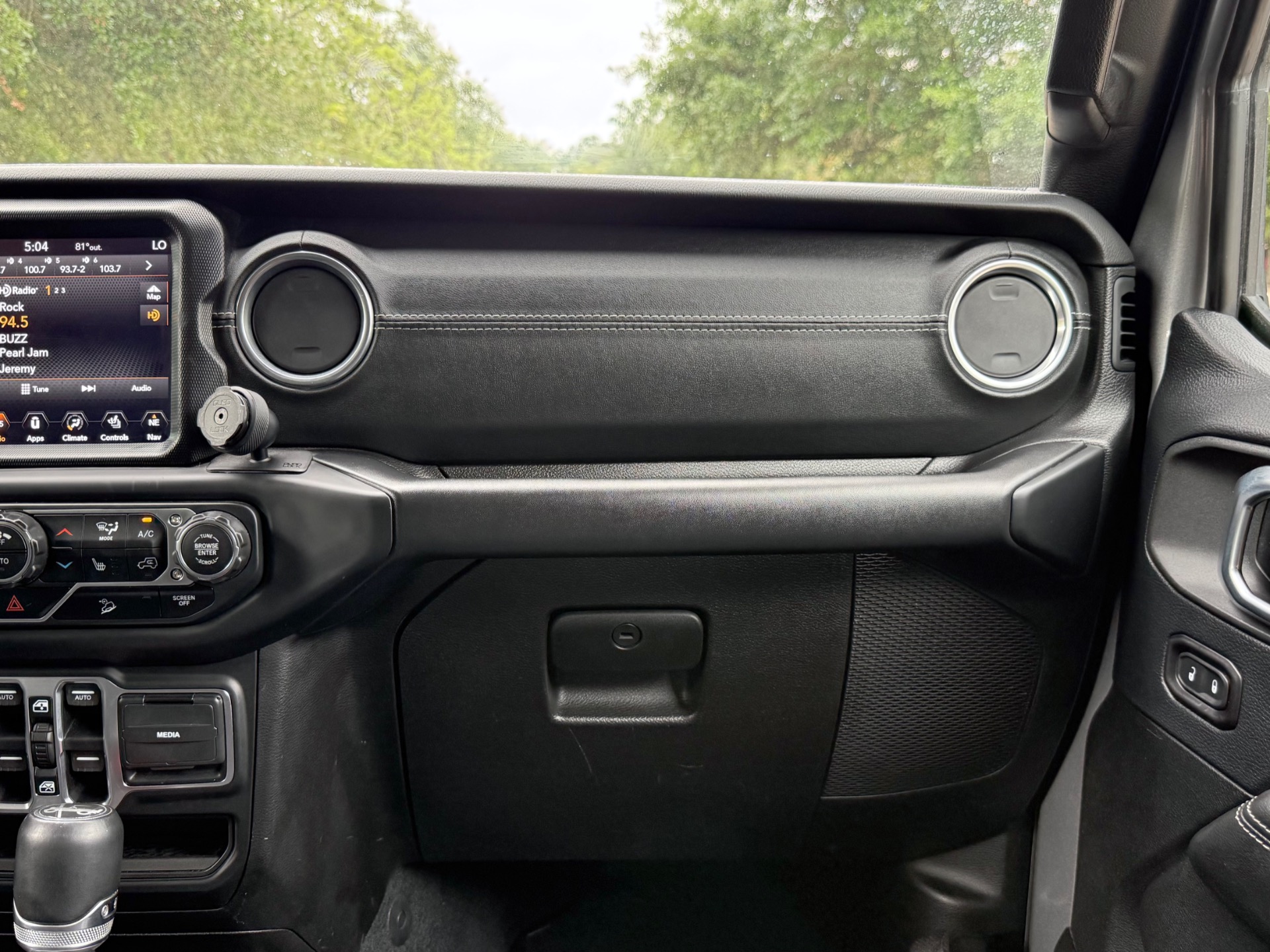 Used-2018-Jeep-Wrangler-Unlimited-Sahara