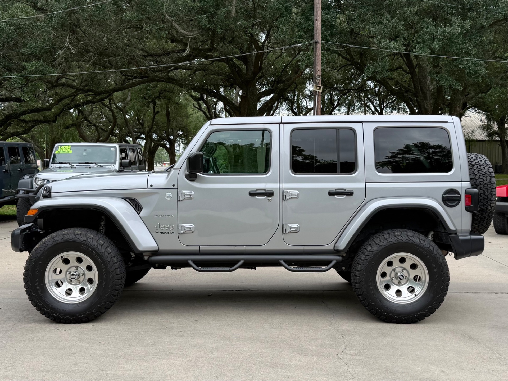 Used-2018-Jeep-Wrangler-Unlimited-Sahara
